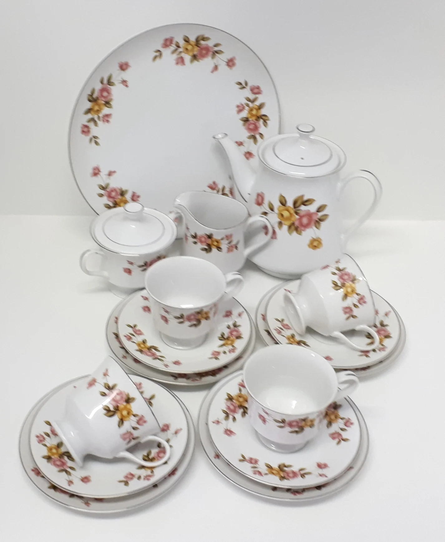 16 Piece Vintage Town House Yellow & Pink Rose Tea Set - Image 5