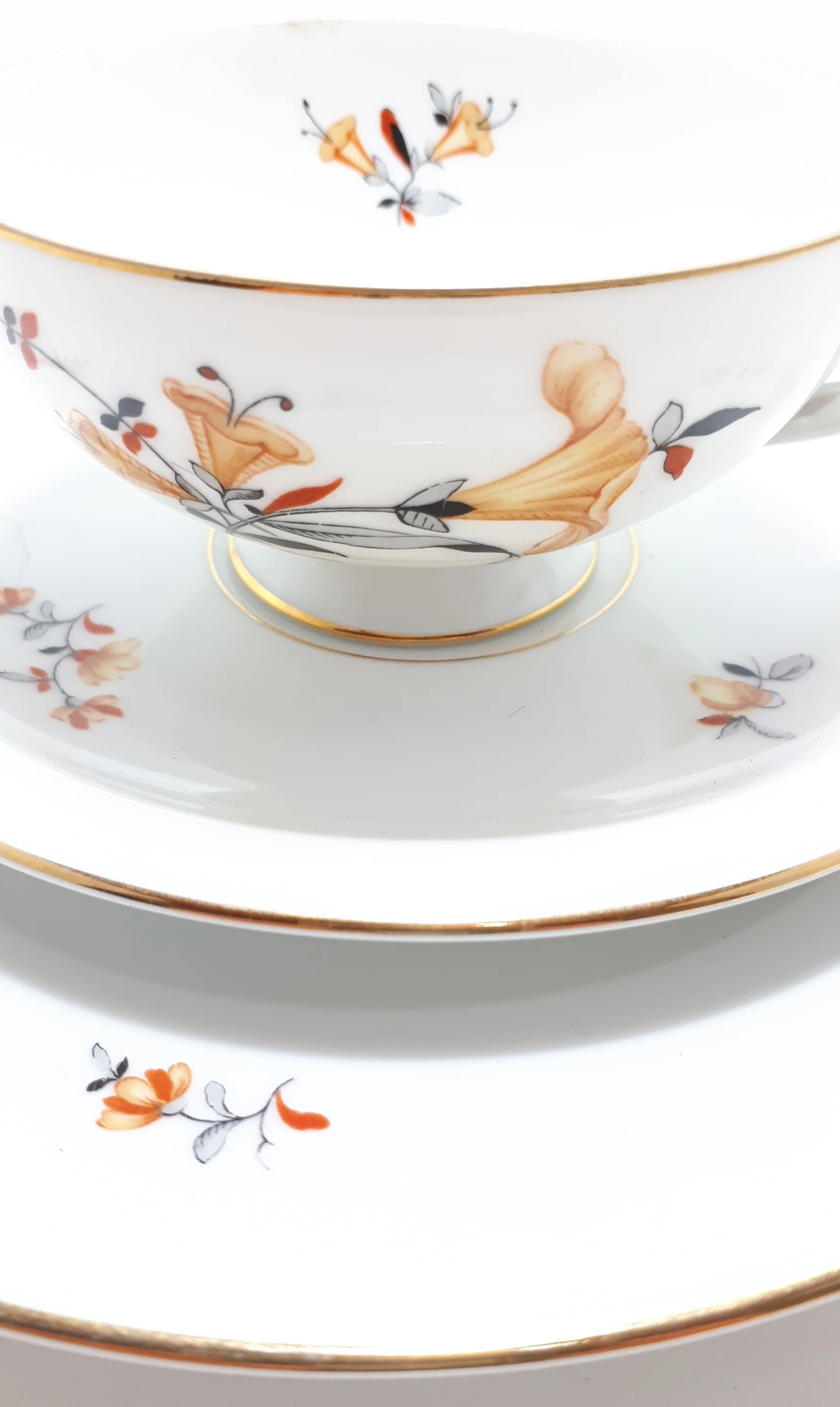 1930’s Delicate Porcelain Koniglich Bavarian Tea Trio – Laguna Pattern - Image 3