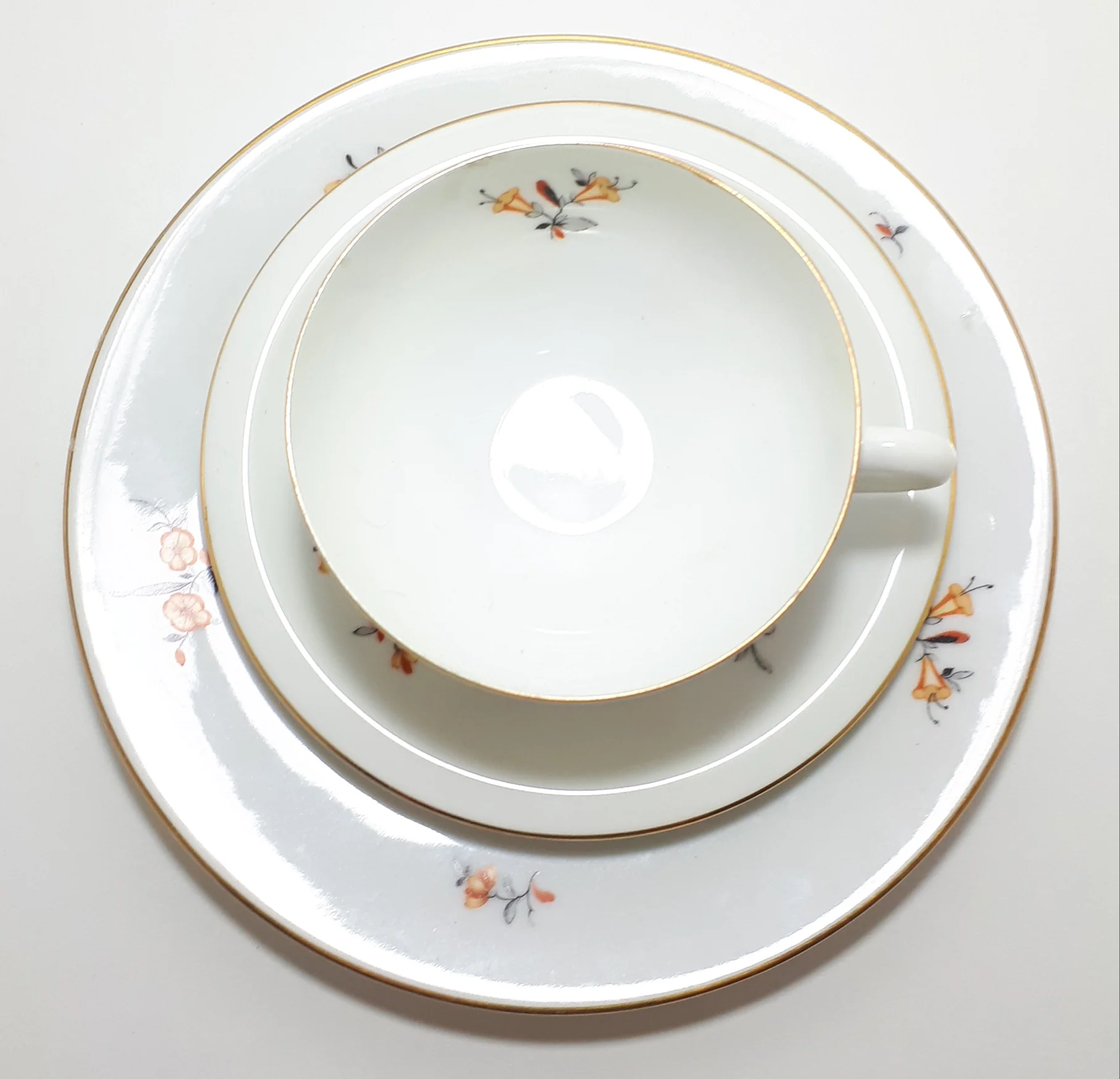 1930’s Delicate Porcelain Koniglich Bavarian Tea Trio – Laguna Pattern - Image 4