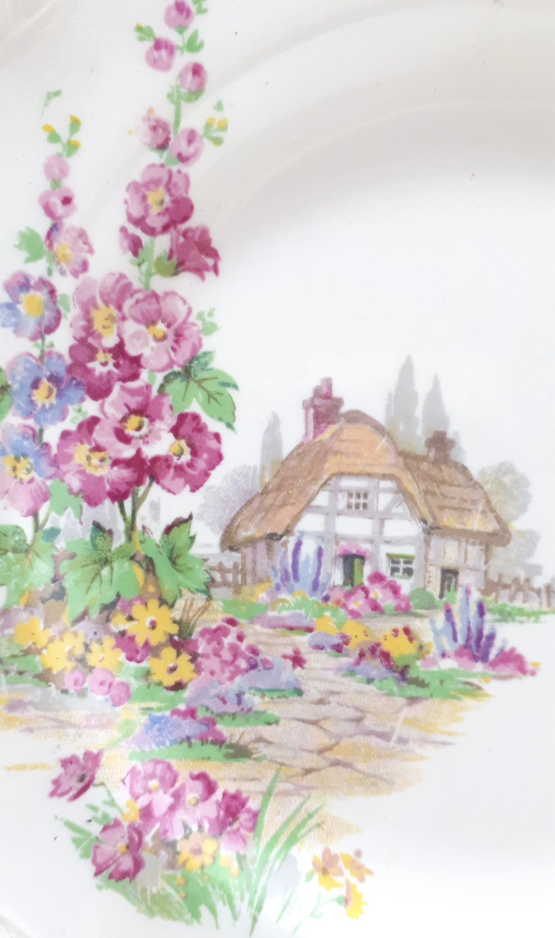1930's Old English Johnson Bros. Porcelain Tea Plate - Pattern JB858 - Image 2