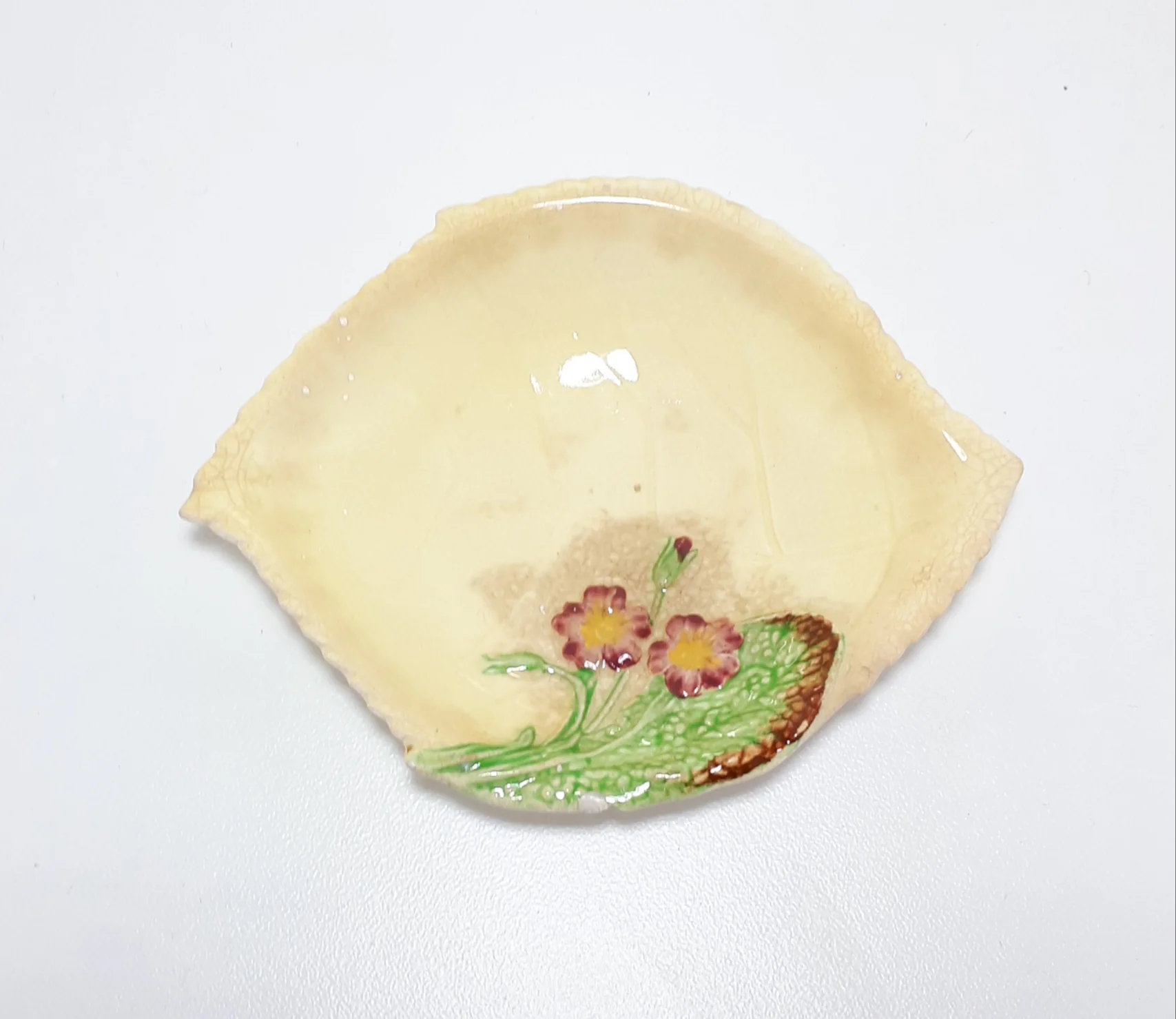 1930's Small Vintage Carlton Ware Wild Rose Leaf Bowl - Image 2