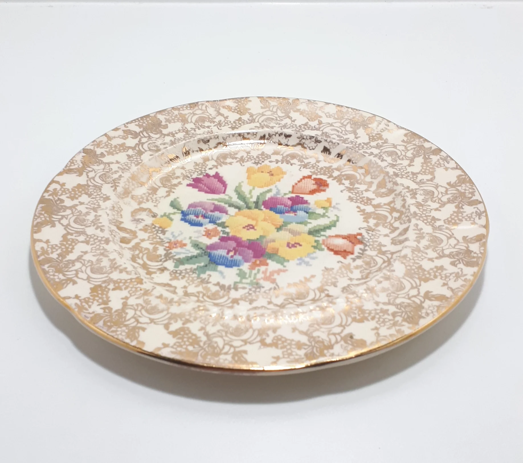 1933-1942 Vintage Hollinshead & Kirkham, Tunstall Side / Salad Plate - Image 2