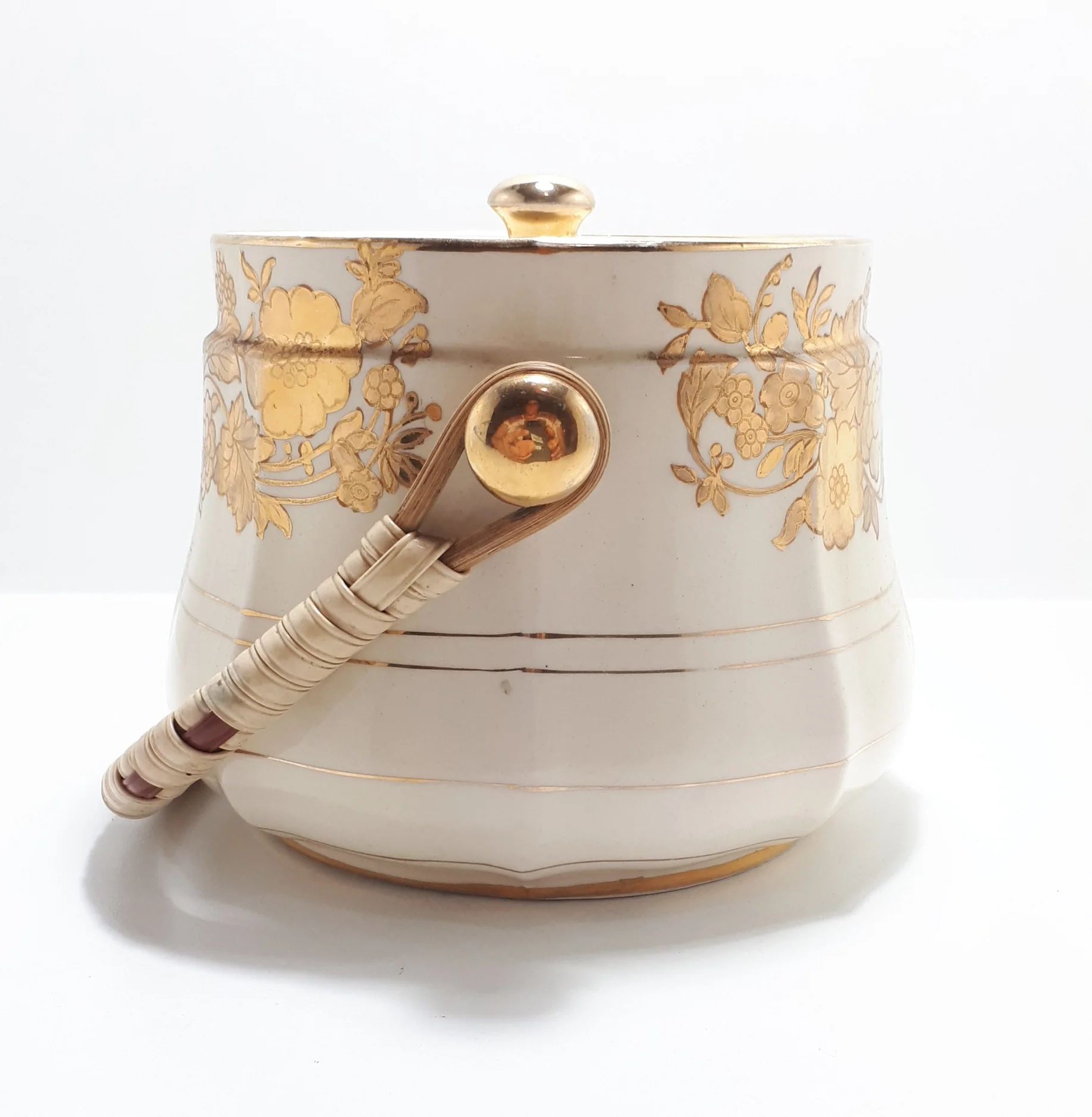 1947+ Ceramic Sadler Pottery (James Sadler & Sons Ltd.) Biscuit Barrel With Rattan Swing Handle - Image 6