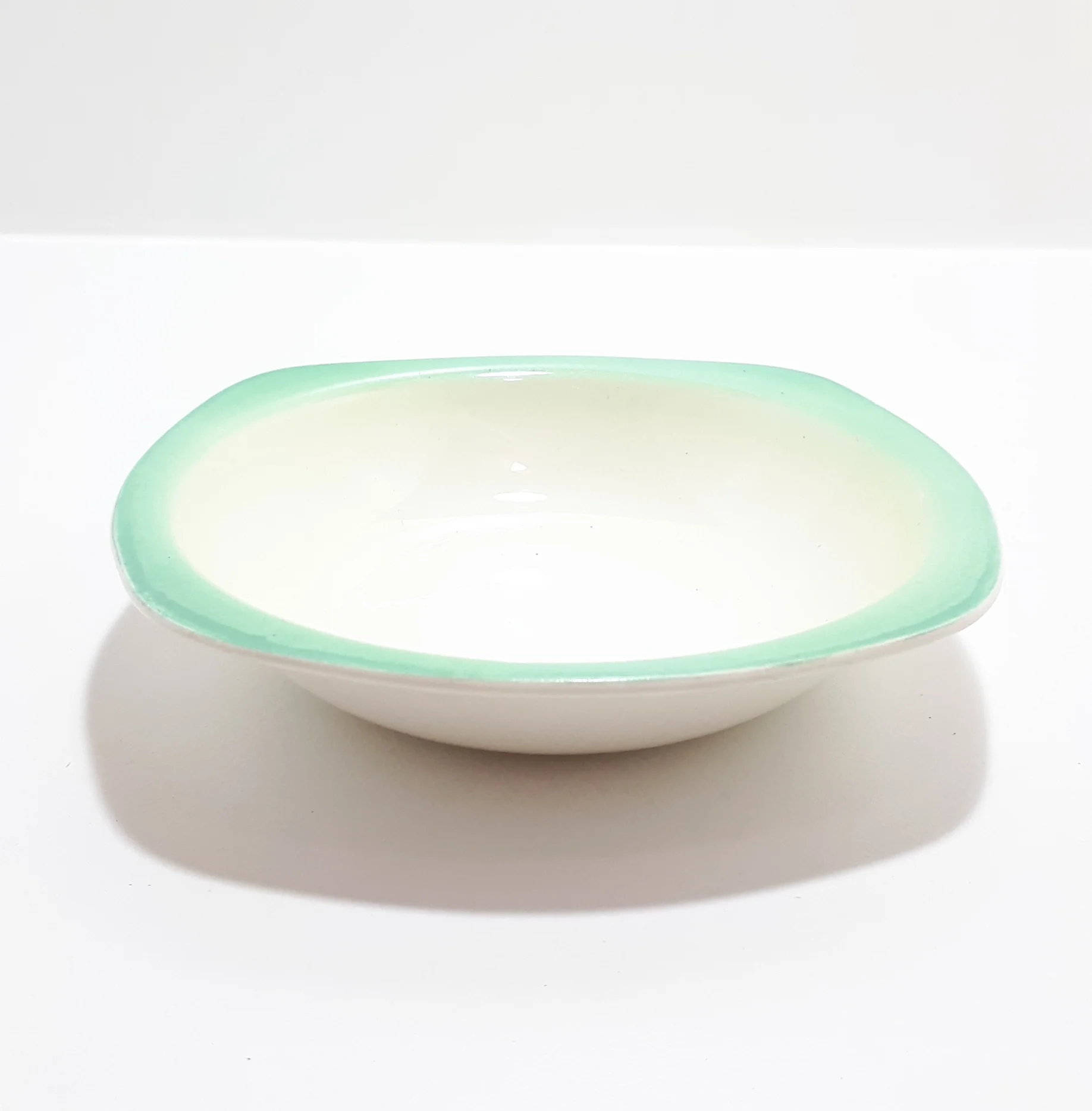 1950's Rare Patterned Midwinter Stylecraft Semi-Porcelain Dip / Relish Bowl - Image 4