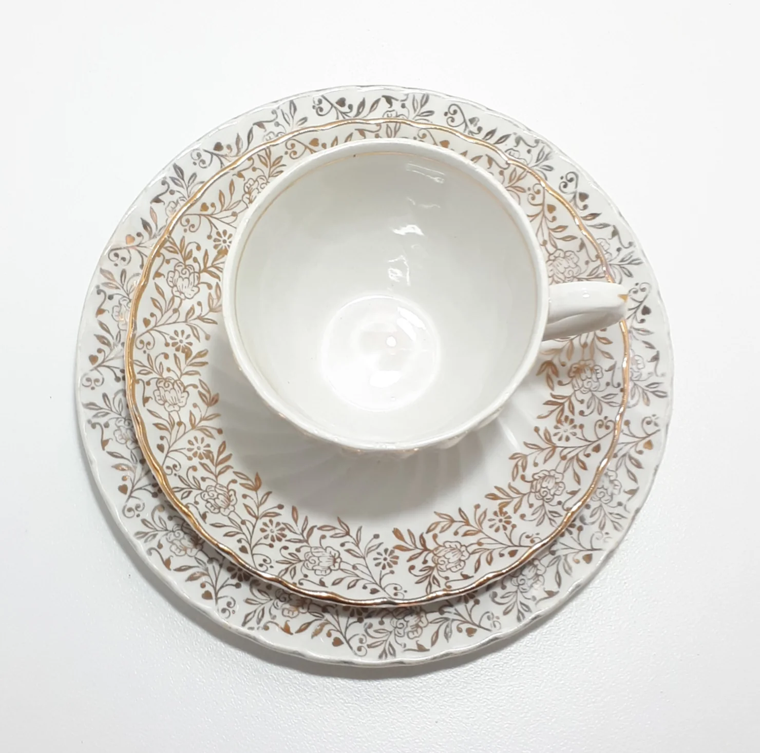 1960’s Royal Wessex White Ironstone Range Swinnertons Tea Trio – Golden Arbour Pattern, Warranted 22 KT Gold - Image 5