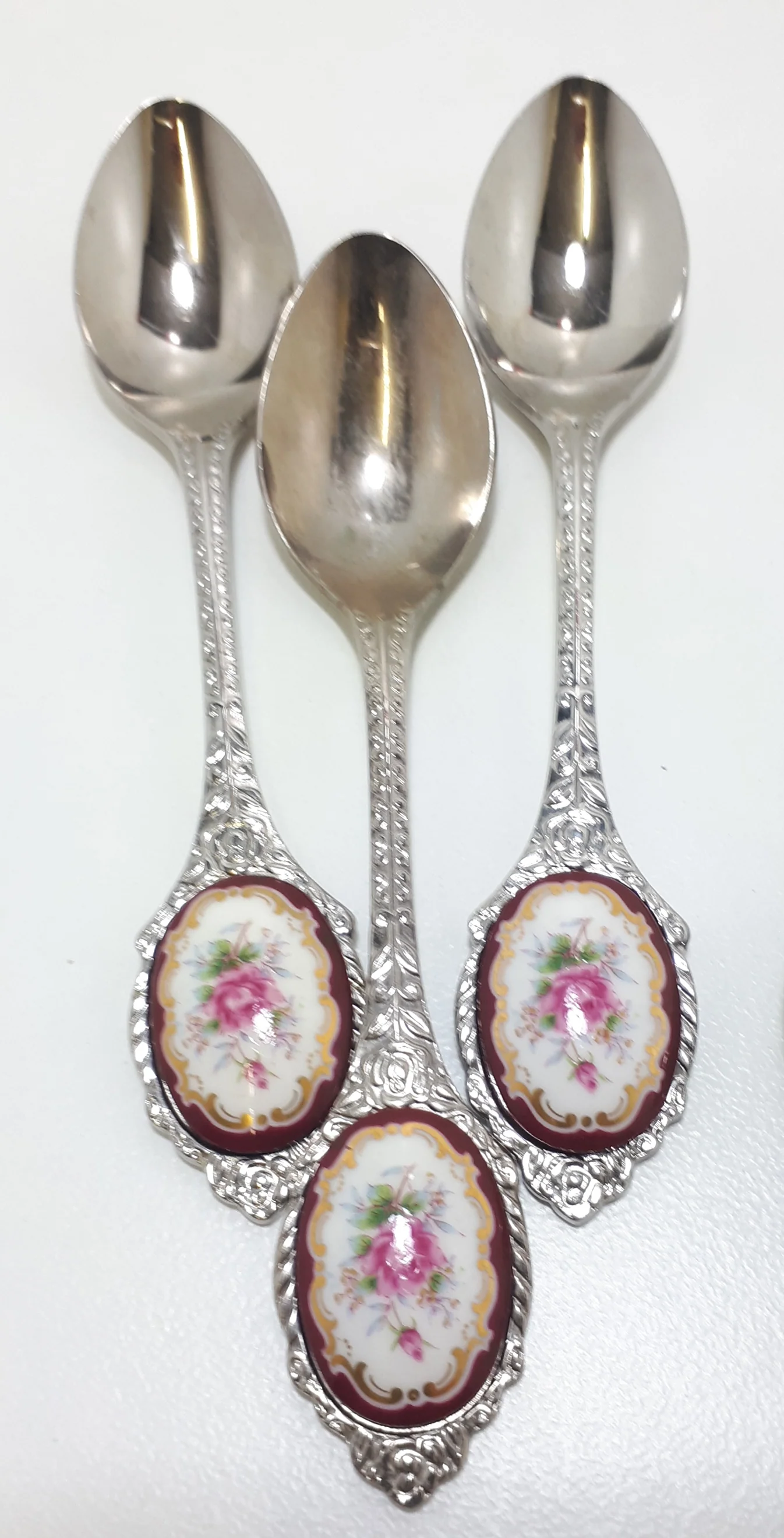 6 Japanese Stainless Steel Tea Spoons With Burgundy, Pink & Gold Flower Inlay - Image 2