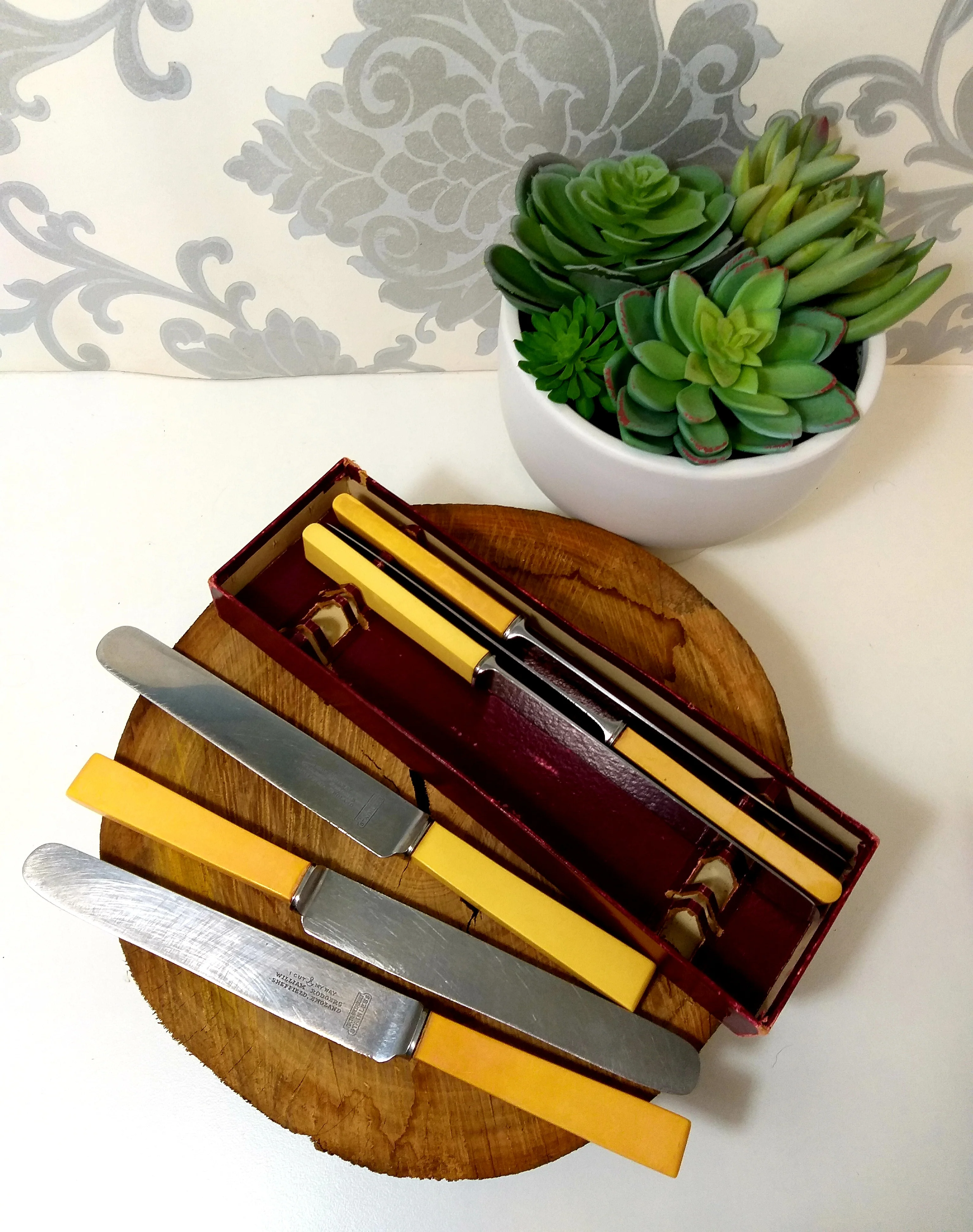 Antique Set Of William Rodgers Bone Handle Knives In Original Box - Image 5