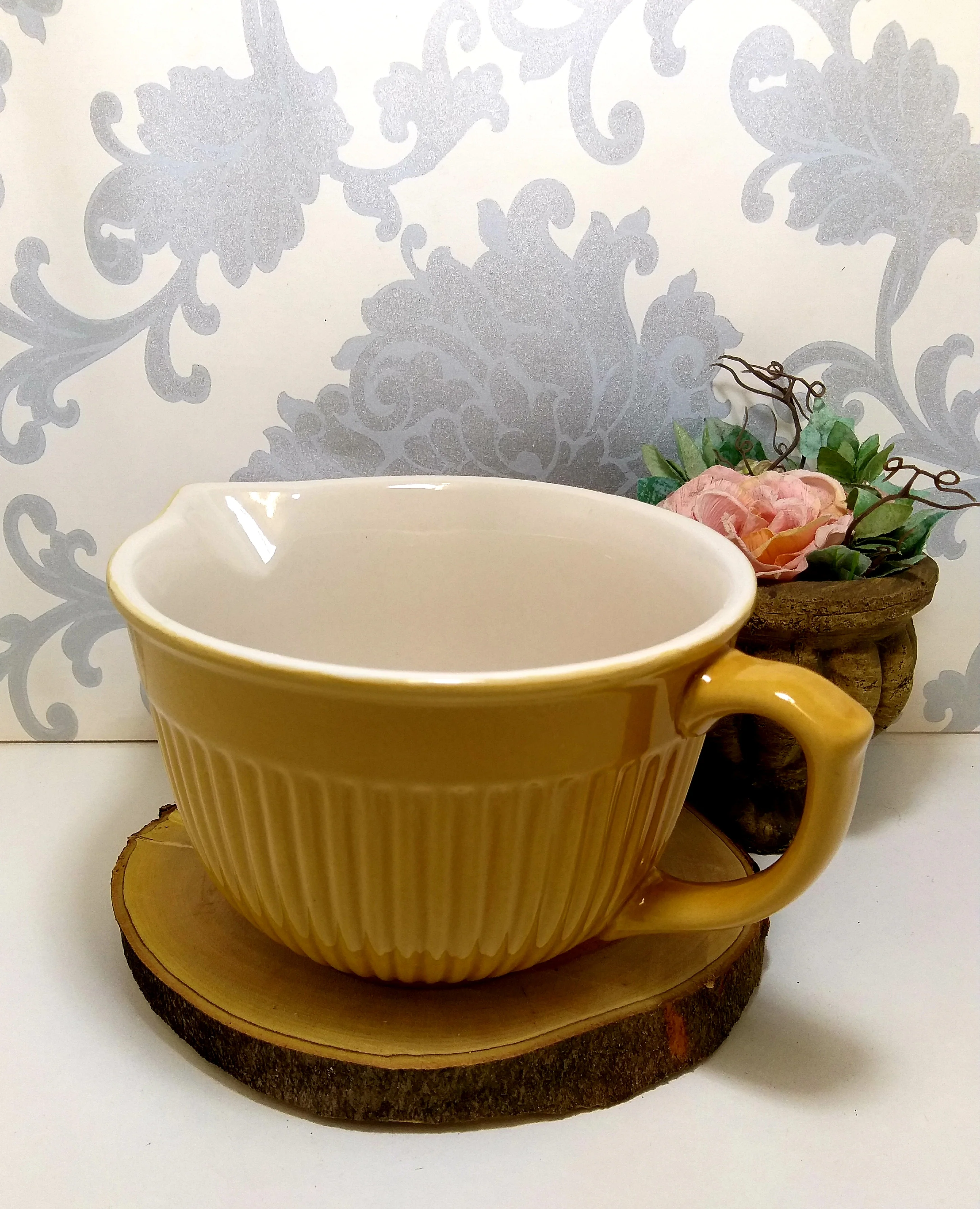 Beautiful Soft Brown Coloured Mixing Bowl With Spout & Handle - Image 3