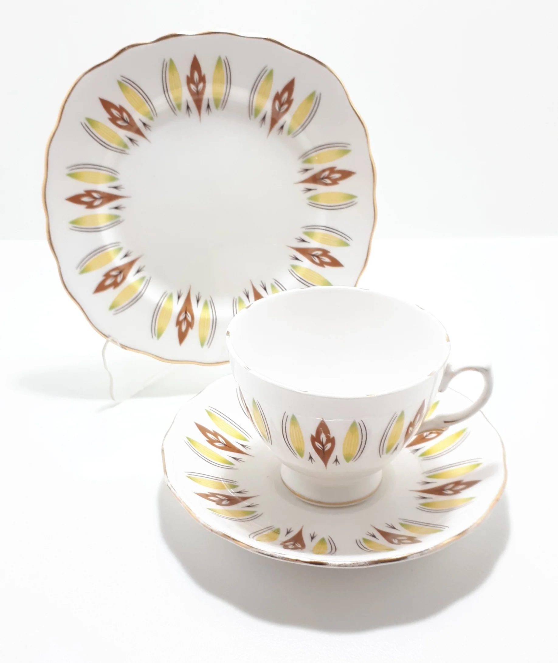 Colclough Bone China Tea Trio – Pattern 8197 - Image 3