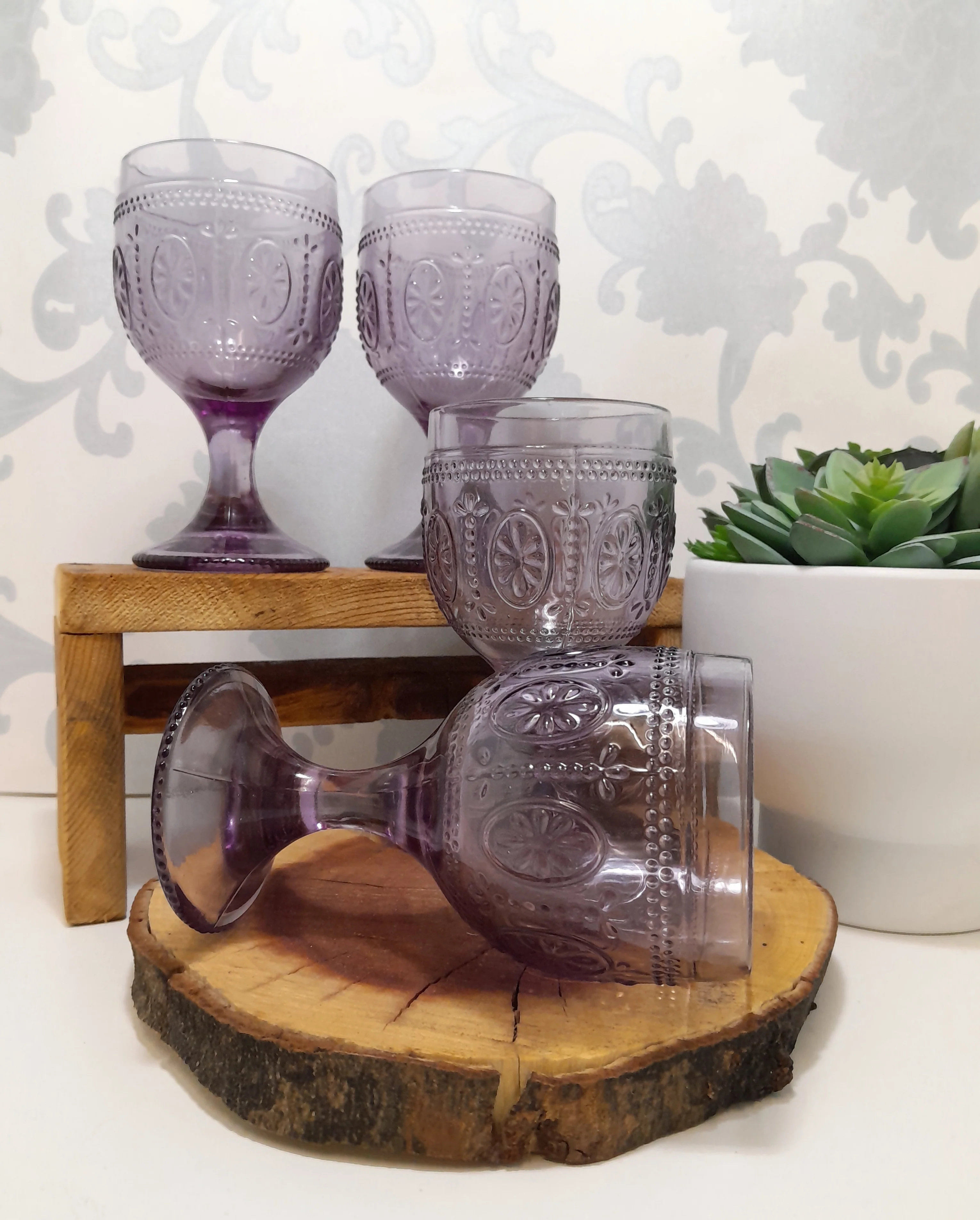 Contemporary Set Of 4 Purple Stemmed Wine Glasses