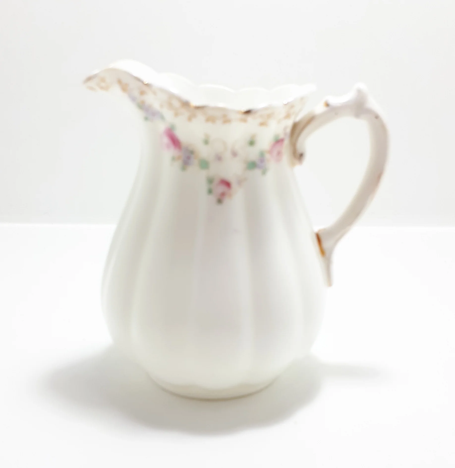 Dainty Vintage Fine Porcelain Manoir Shape Creamer – Fluted Sides and Scalloped Rim – Pattern No. 1574 B - Image 3