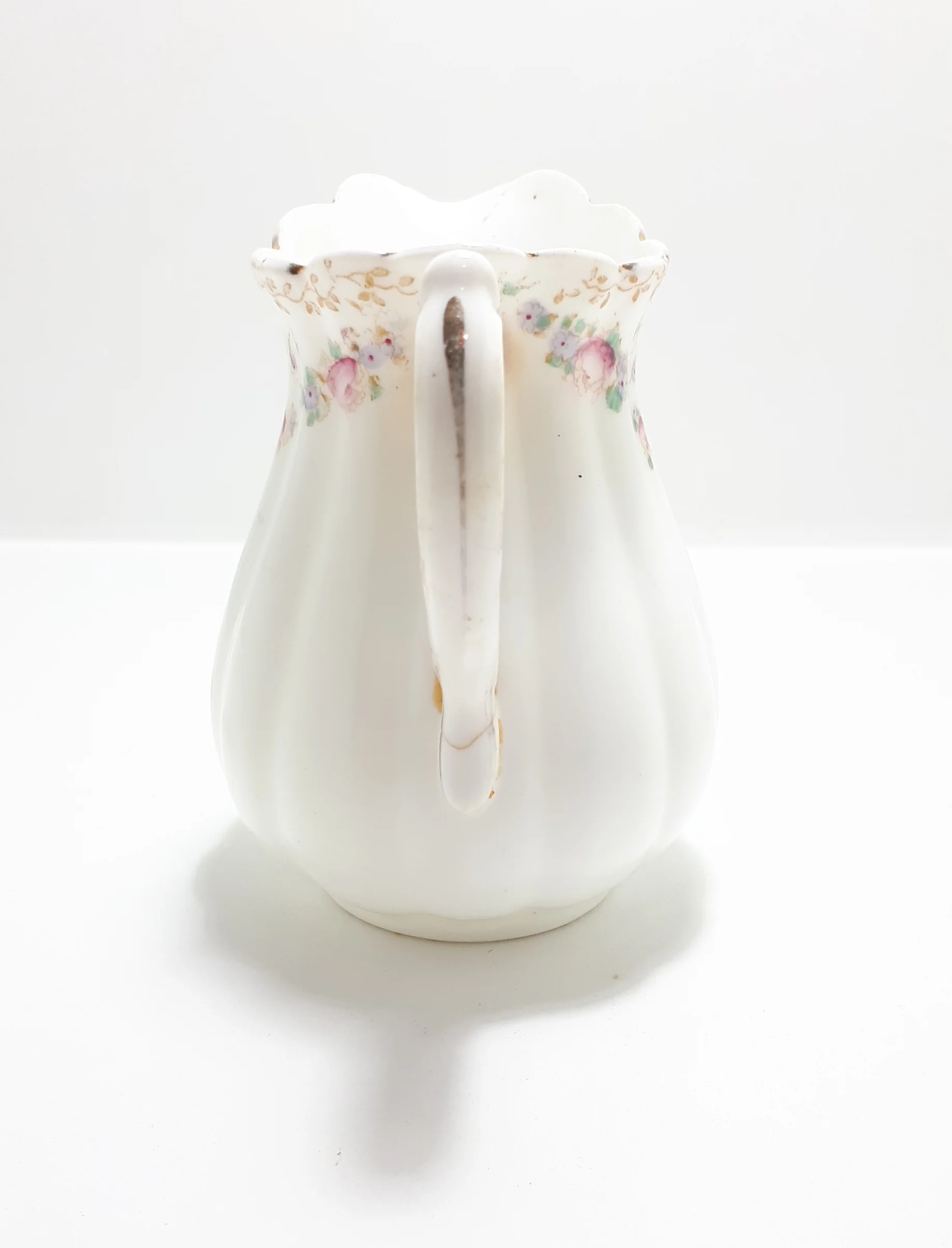 Dainty Vintage Fine Porcelain Manoir Shape Creamer – Fluted Sides and Scalloped Rim – Pattern No. 1574 B - Image 5