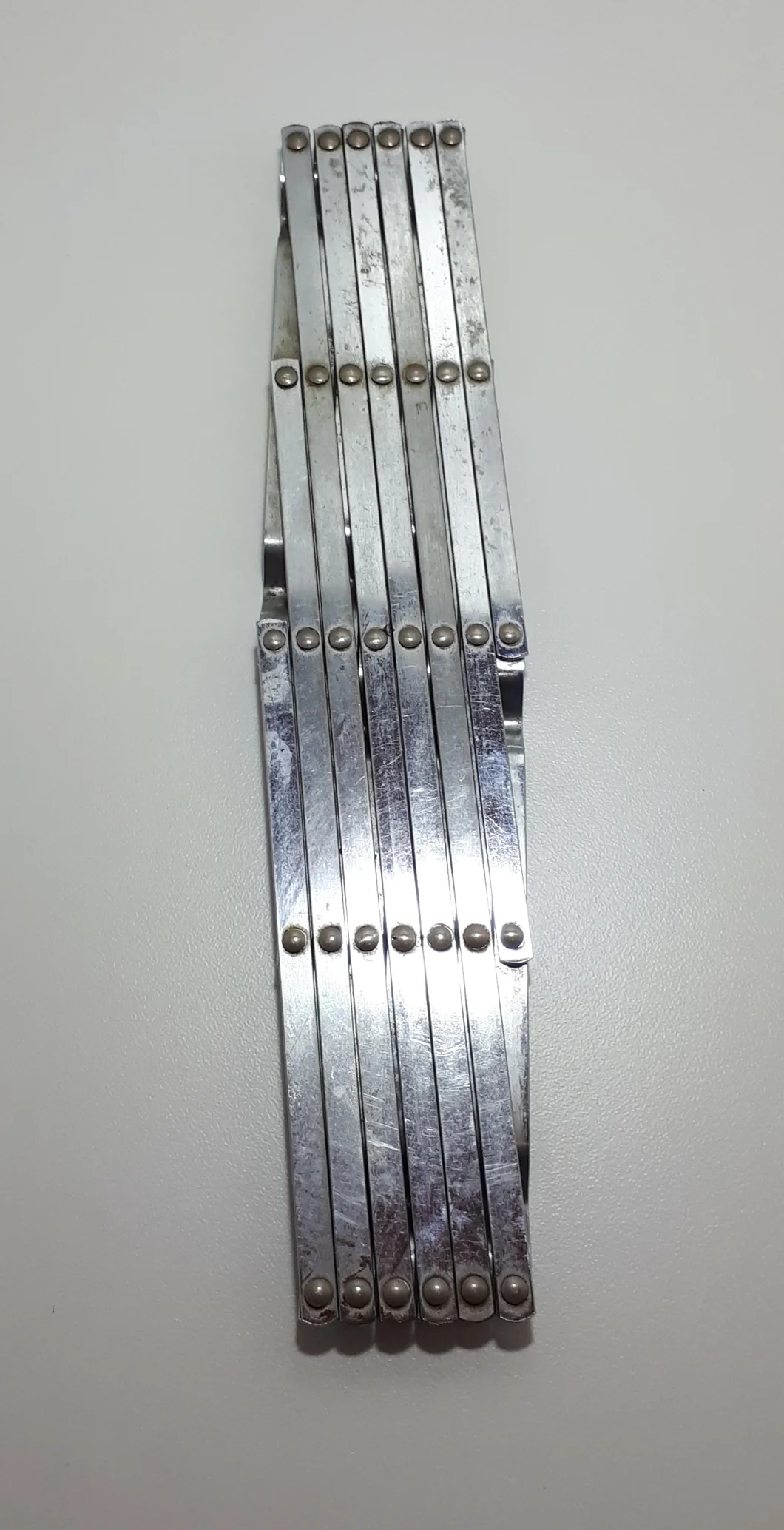 Expandable Stainless Steel Kitchen Trivet (Pot Or Dish Rest) - Image 3