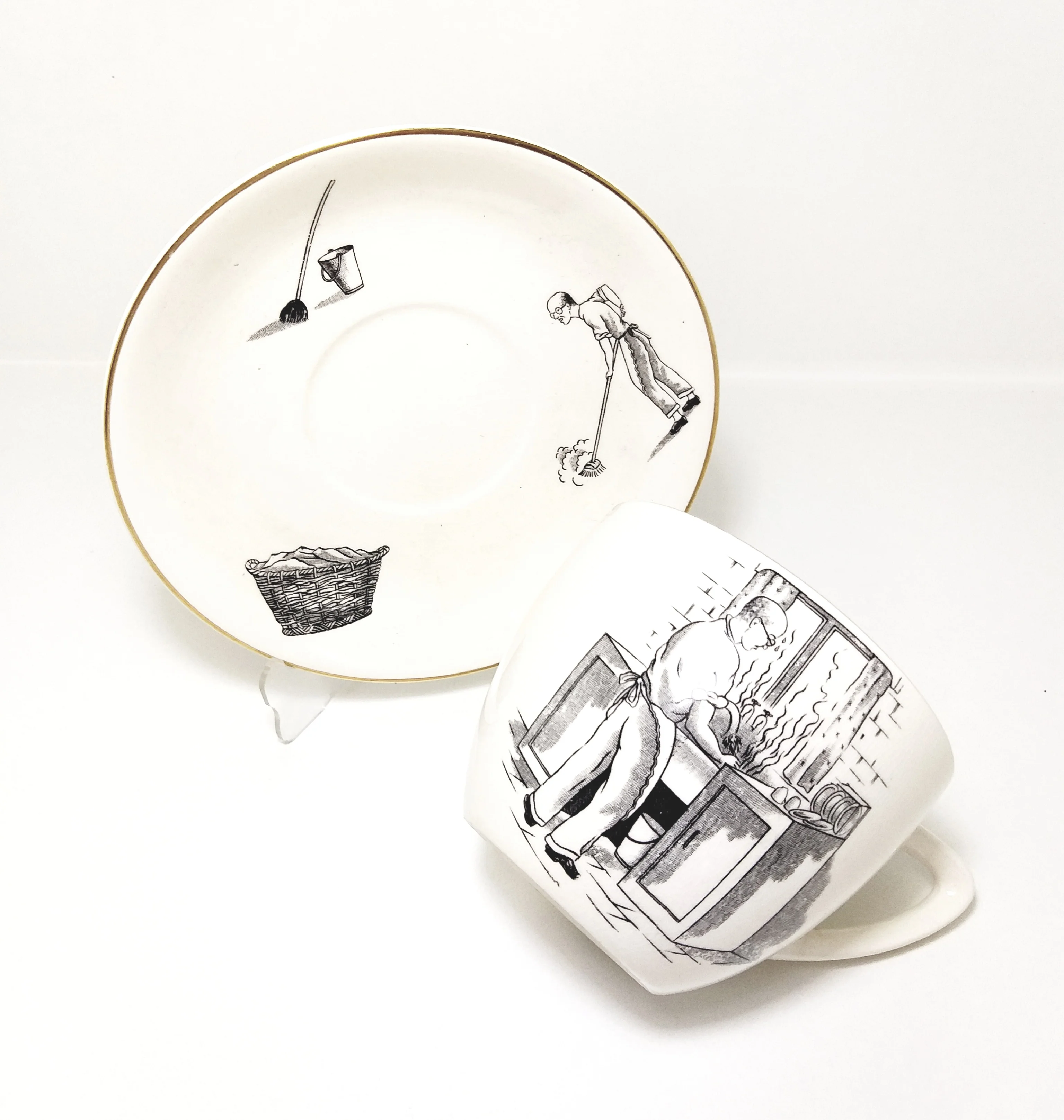 Extra Large Crown Devon Pottery “Fathers” Tea Duo – Cup & Saucer - Image 4