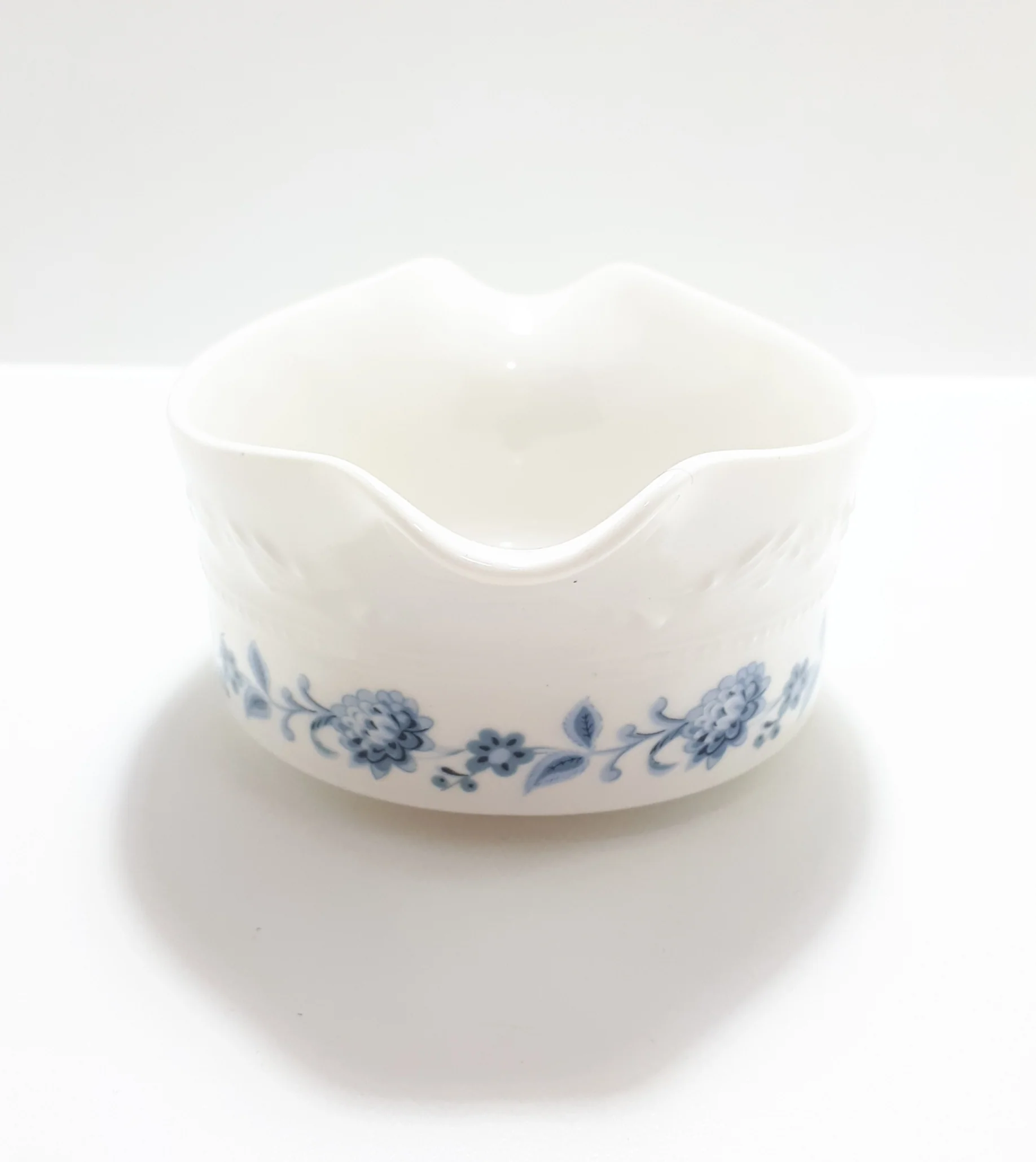 La Rochelle Fine China RSA Blue Danube Gravy / Sauce Boat - Image 2