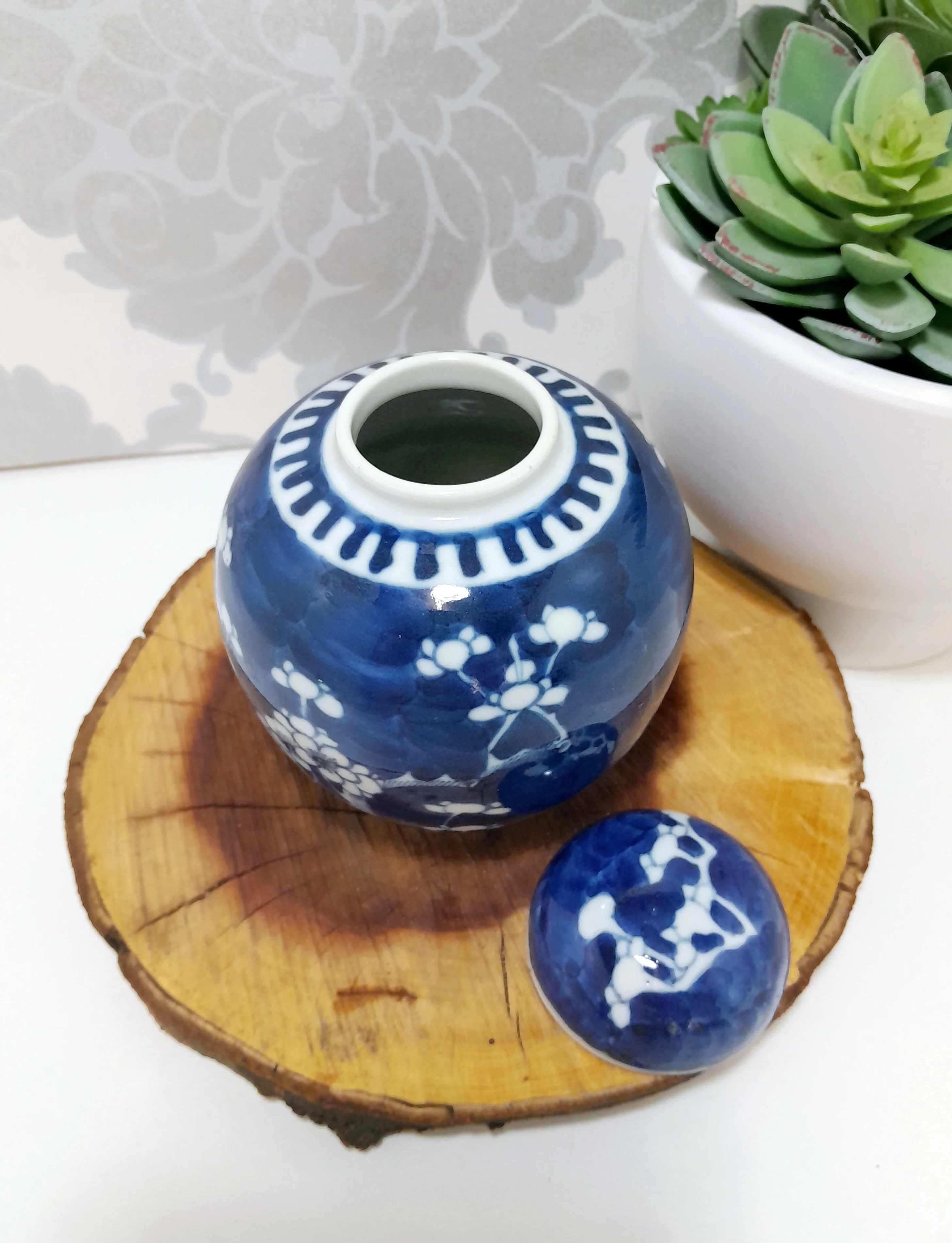 Mottled Cobalt Blue & White Cherry Blossom Ginger Jar - Image 4