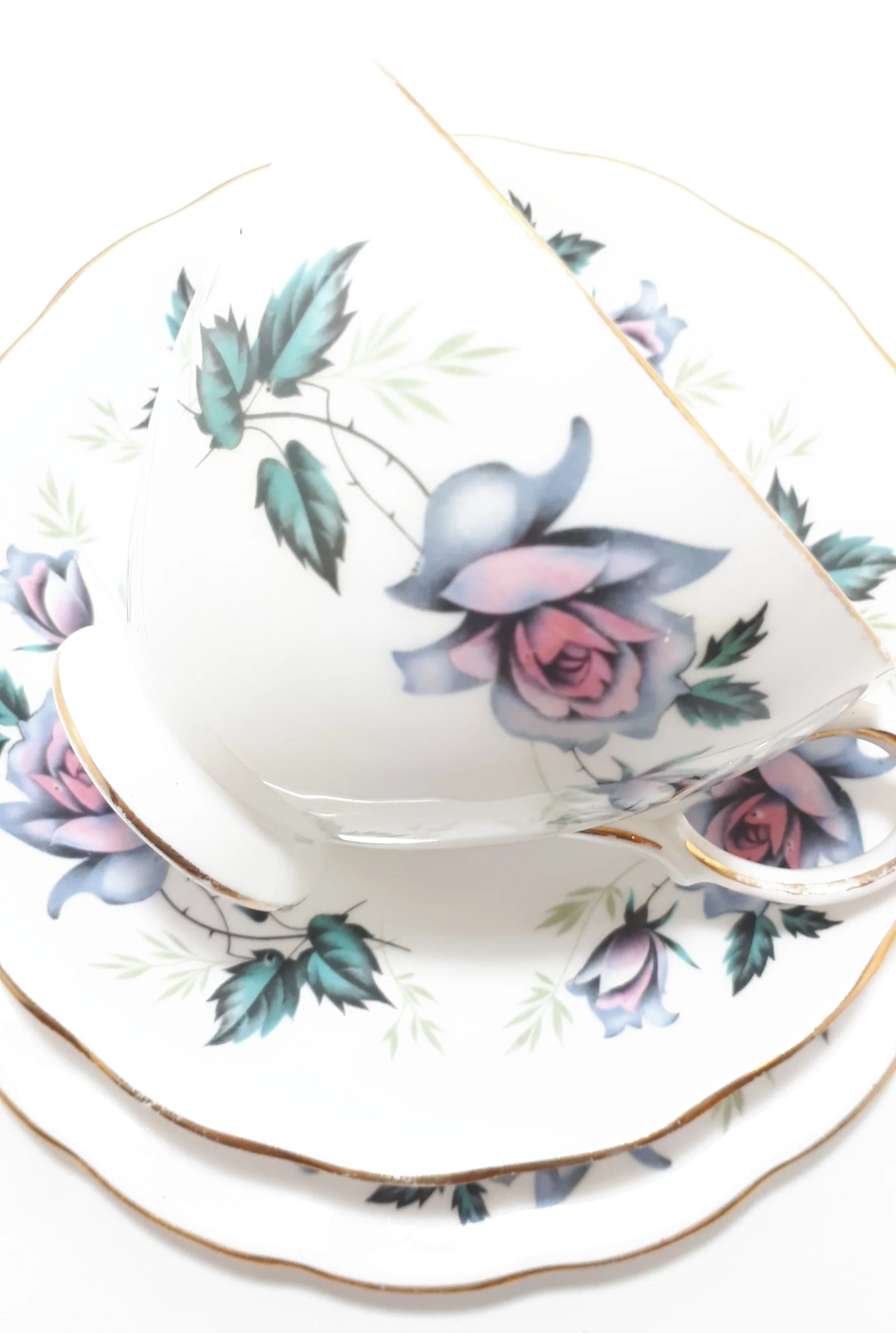 Queen Anne Bone China (Ridgway Potteries Ltd) Tea Trio – Pattern Unknown - Image 5