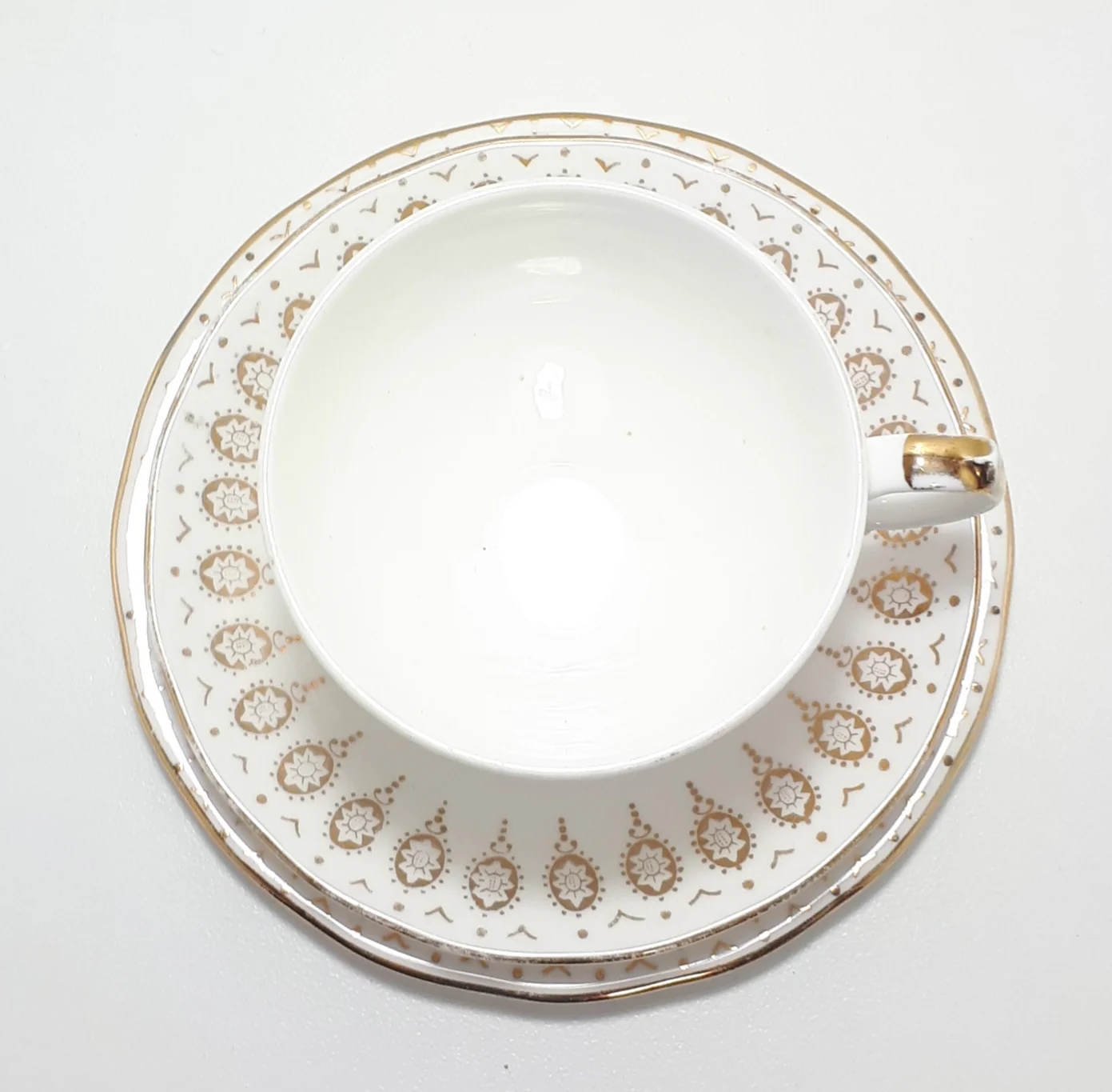 Queen Anne Bone China White & Gold Trios – Pattern 7934 - Image 3