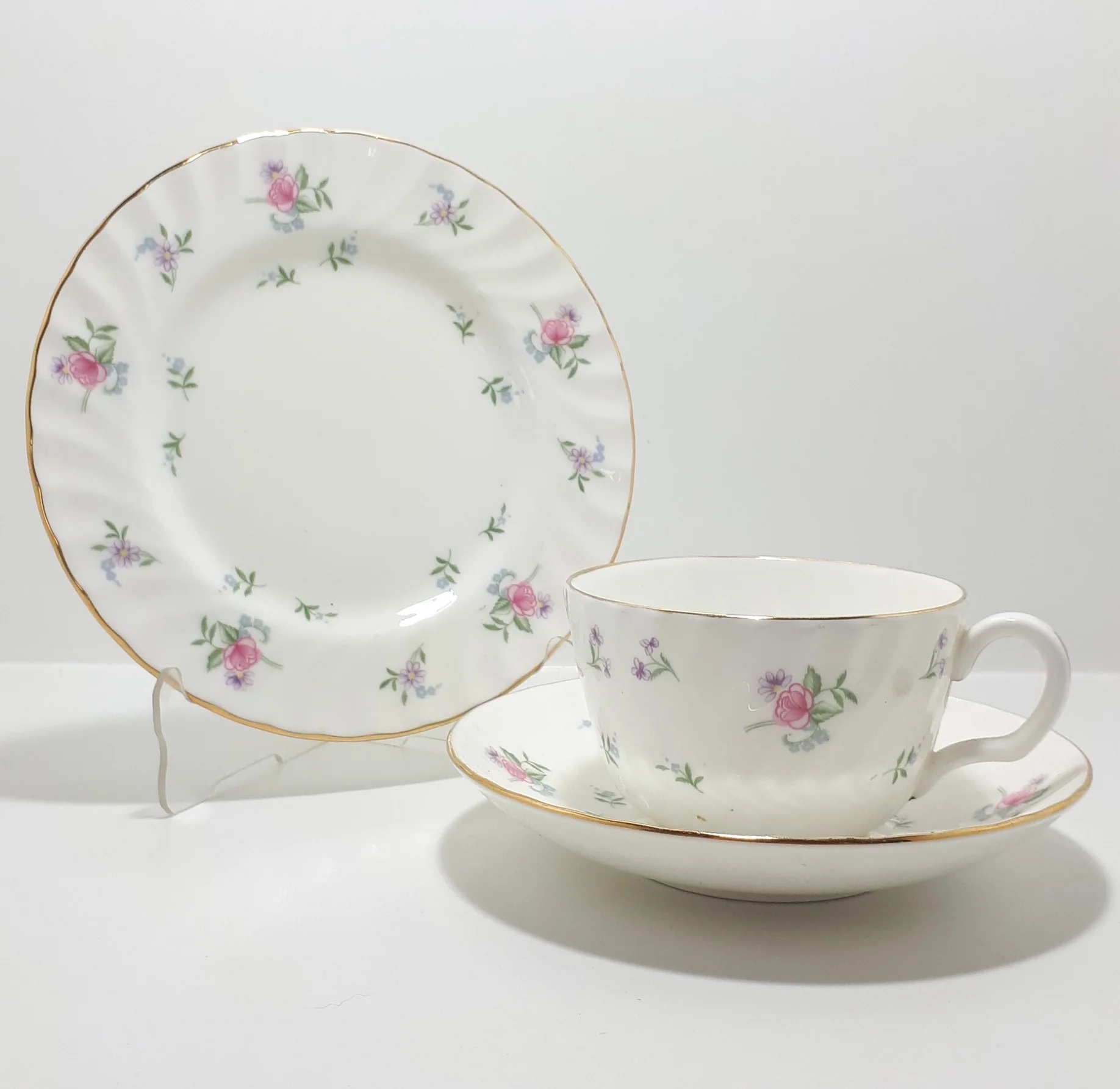 Rare Patterned Vintage (1950-1964) Royal Vale Fine Porcelain Tea Trio (Cup, Saucer & Tea Plate) – Pattern 7858 (Summer Flowers)