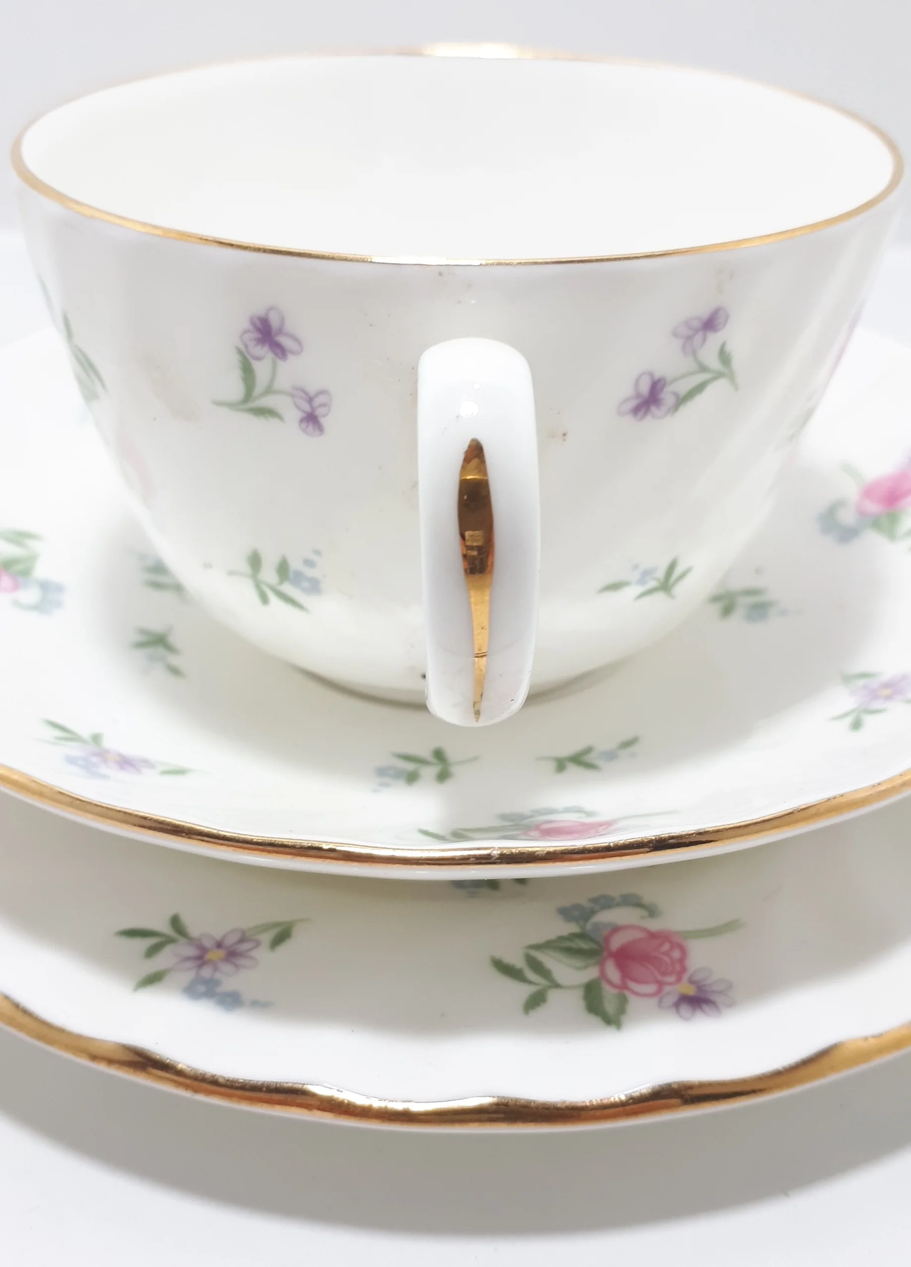 Rare Patterned Vintage (1950-1964) Royal Vale Fine Porcelain Tea Trio (Cup, Saucer & Tea Plate) – Pattern 7858 (Summer Flowers) - Image 5