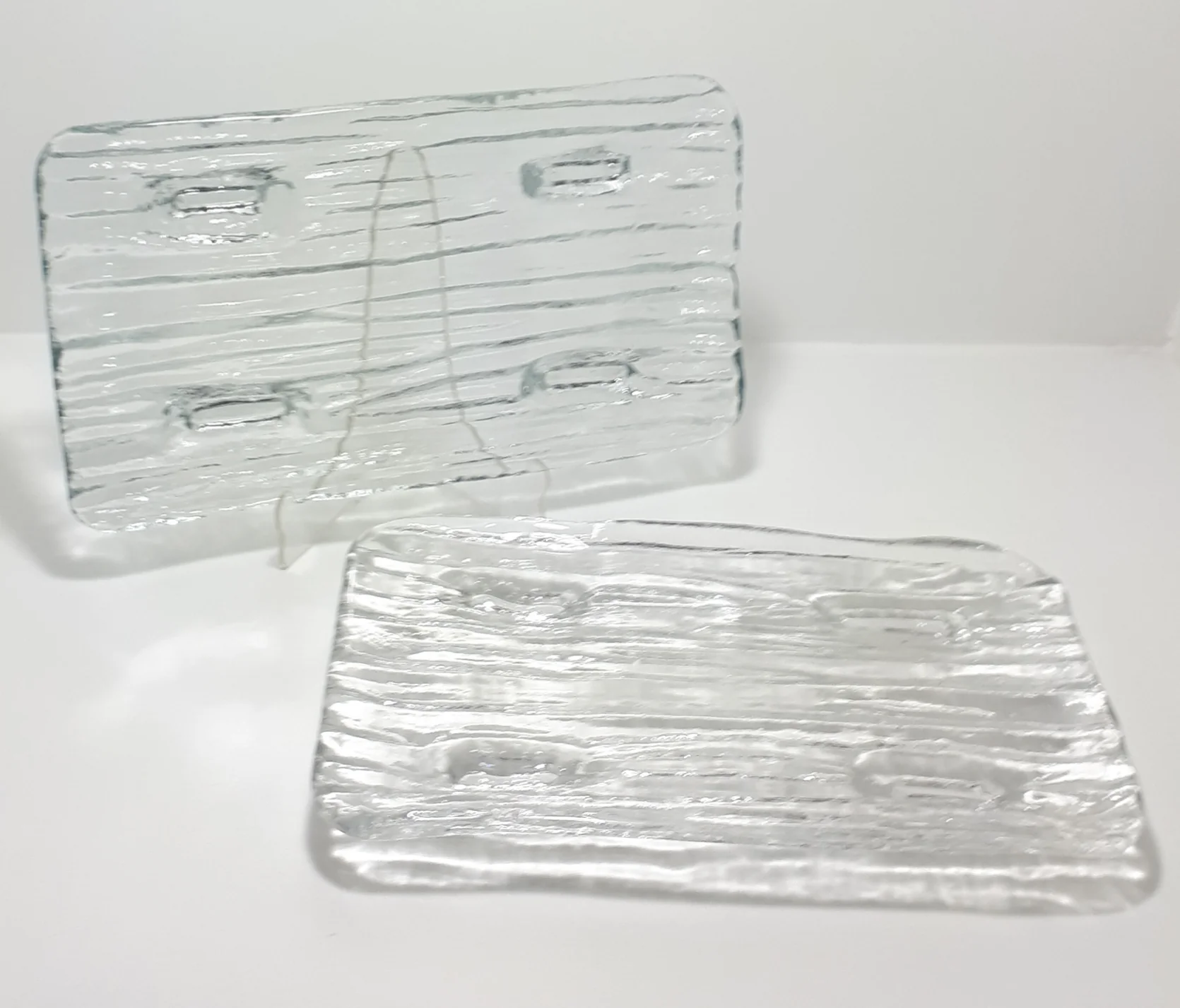 Set Of 2 Identical Thickened Clear Glass Rectangular Presentation / Display Trays - Image 7