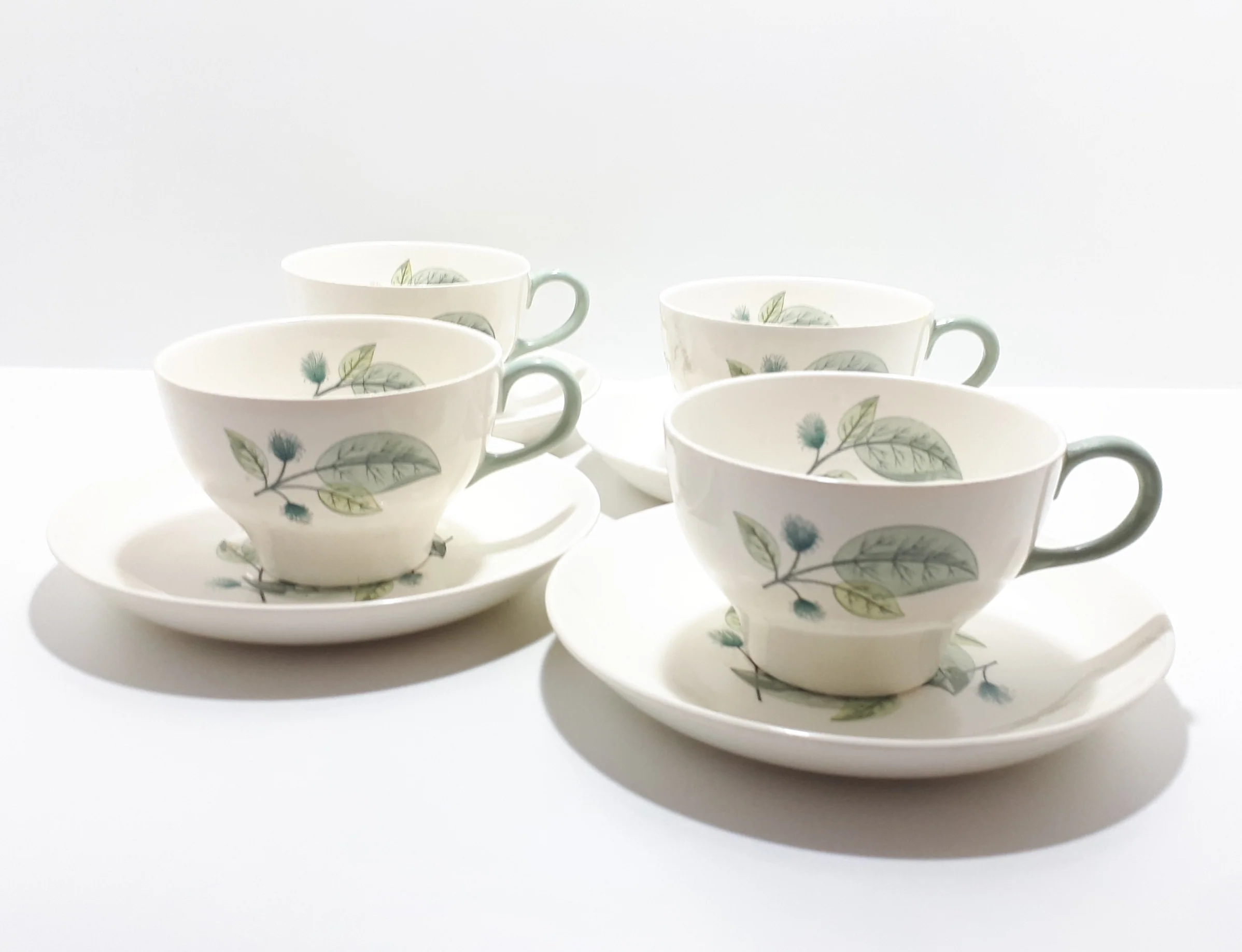 Set Of 4 Vintage Wedgwood Fine Porcelain Larger Tea/Coffee Duos – Woodbury Pattern