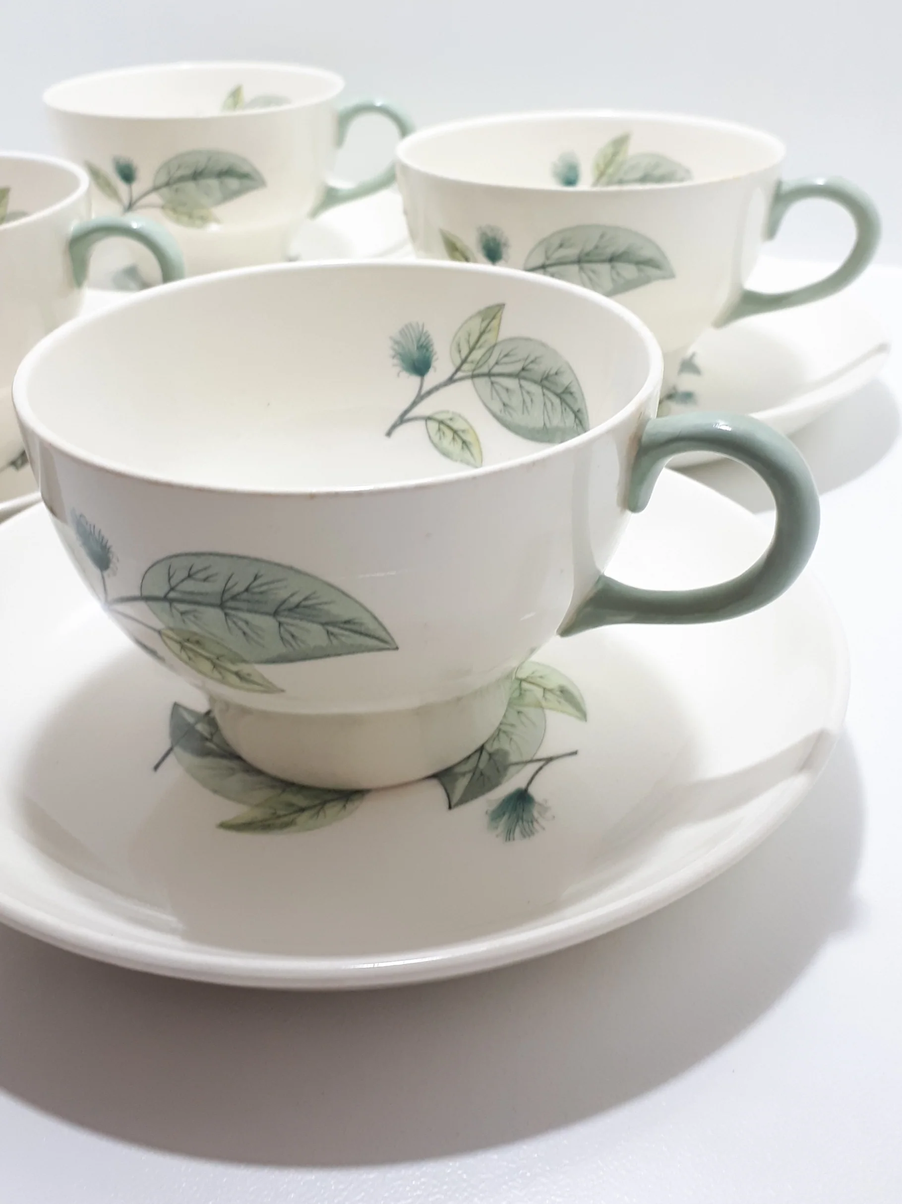 Set Of 4 Vintage Wedgwood Fine Porcelain Larger Tea/Coffee Duos – Woodbury Pattern - Image 3