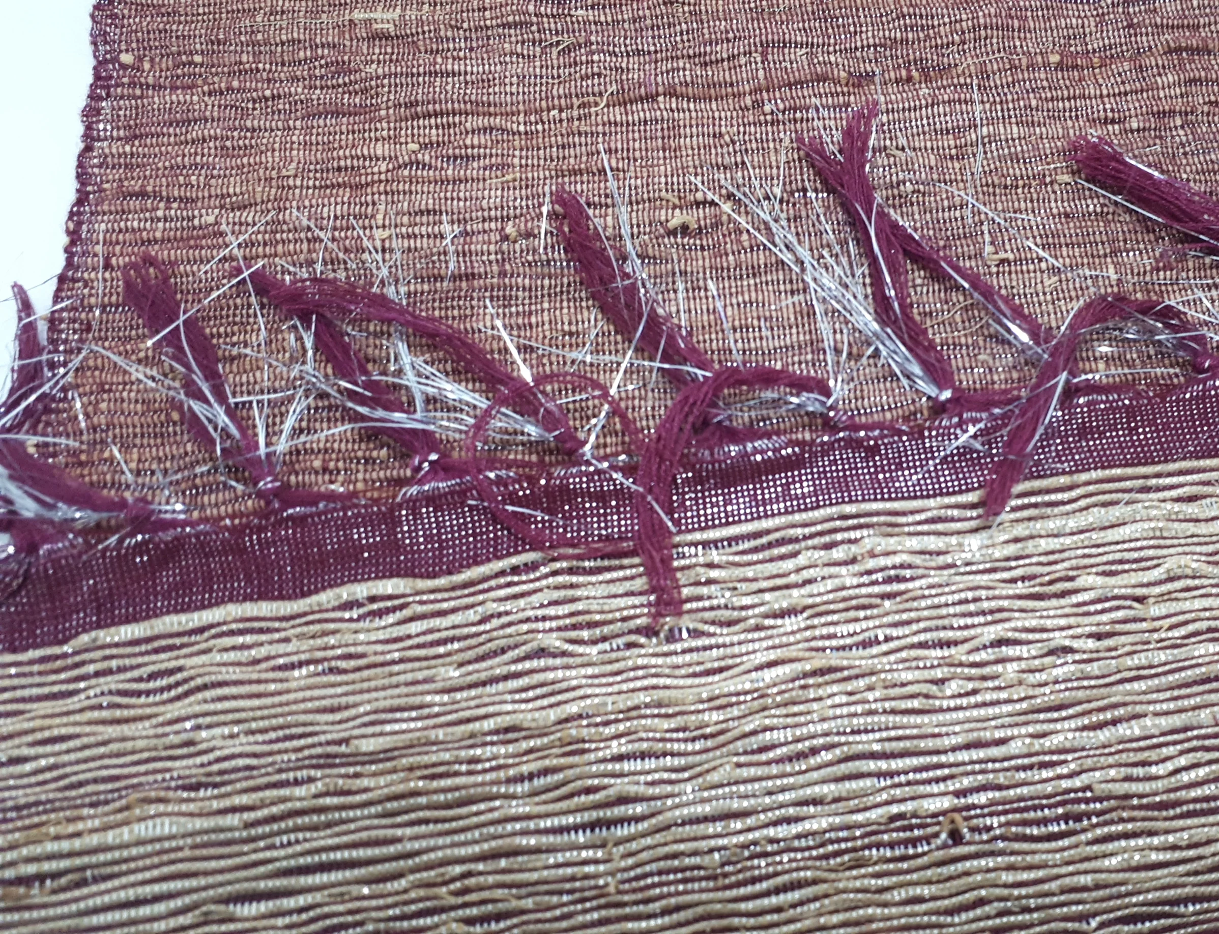 Set of 8 Reversible Burgundy & Gold Table Placemats With Silver Tinsel - Image 4