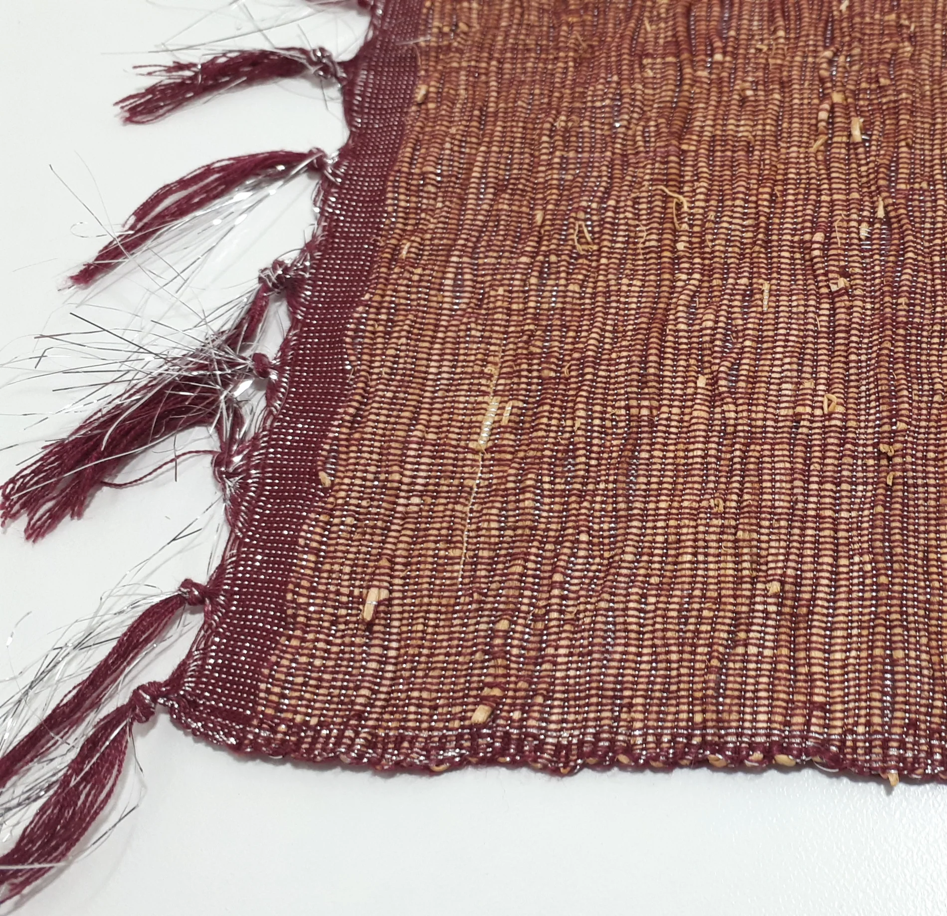 Set of 8 Reversible Burgundy & Gold Table Placemats With Silver Tinsel - Image 5