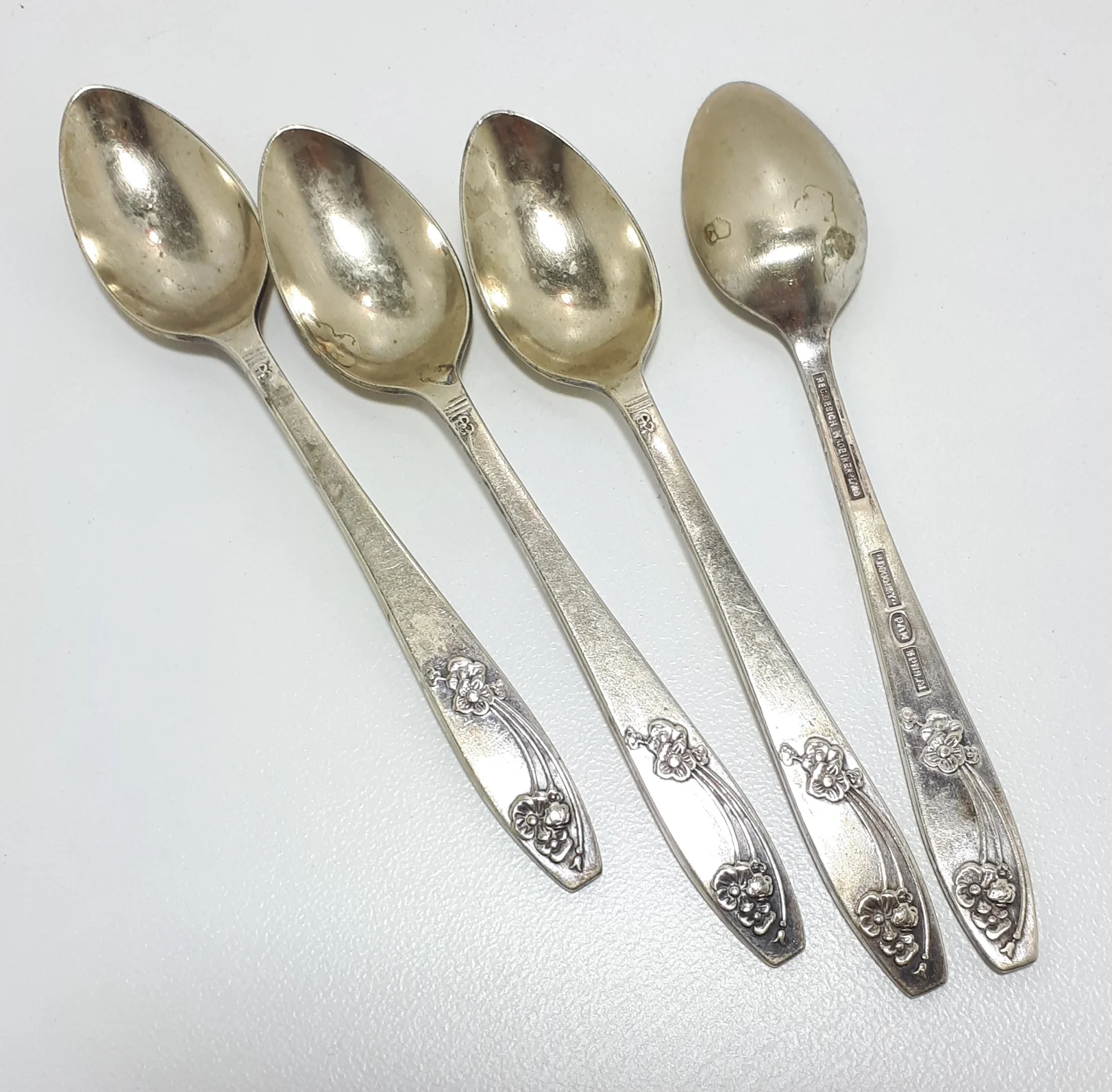 Set Of Four Silver Plated Priestly & Moore, Sheffield, Bouquet Tea Spoons - Image 2