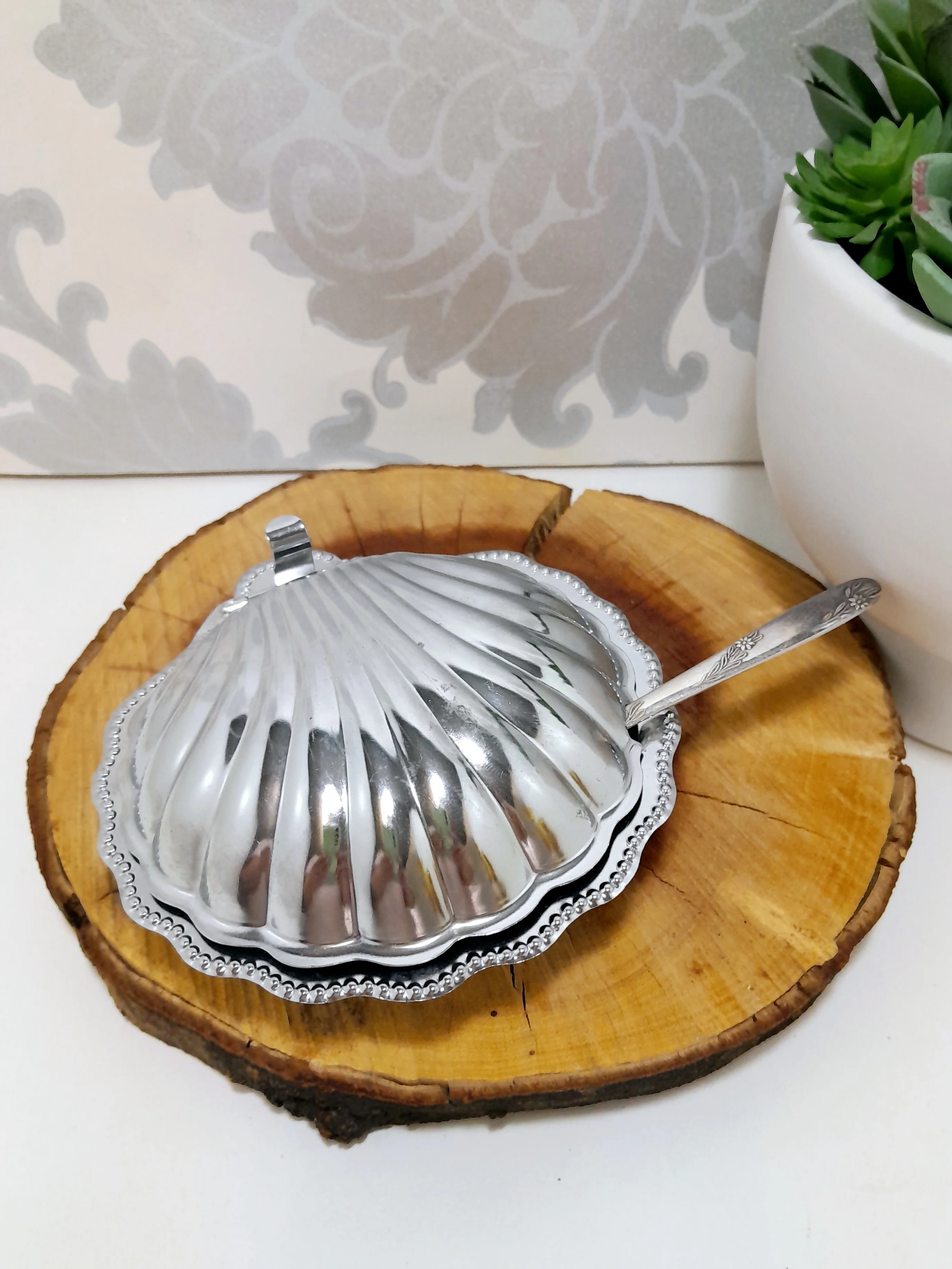 Silver Metal Shell Butter Dish With Blue Glass Liner & Angora EPNS Butter Knife - Image 10
