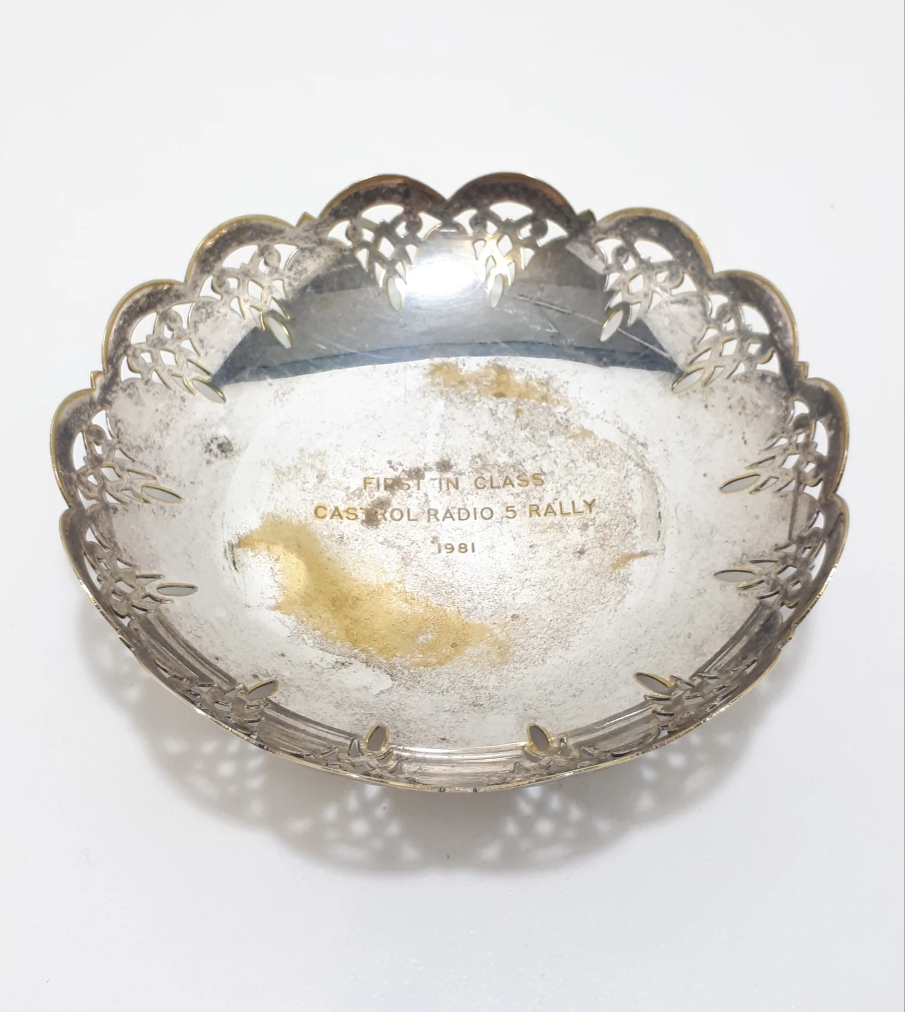 Small Vintage Angora Silver Plated Bowl With Ball Feet – Presented As A Trophy - Image 3