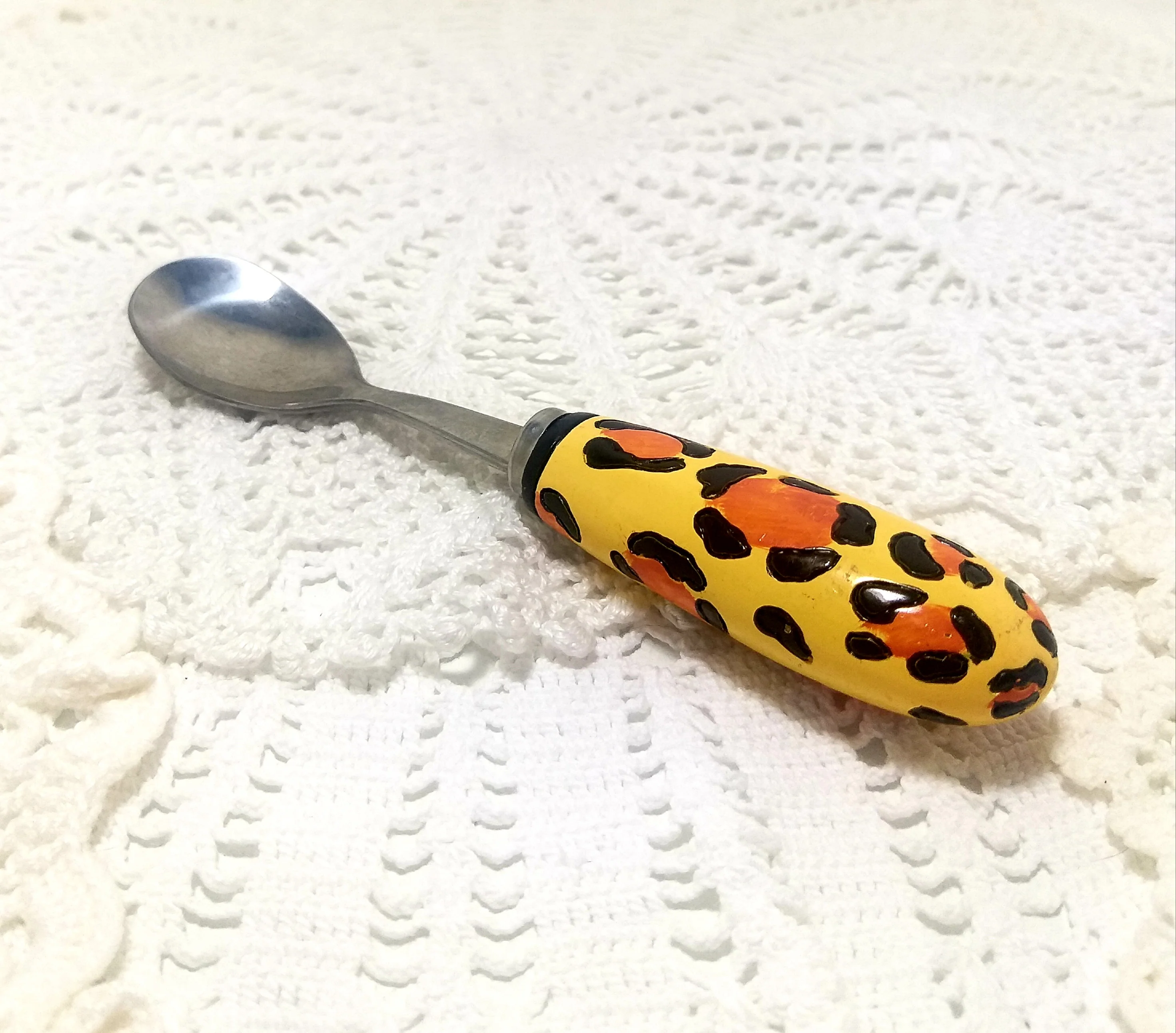 Stainless Steel Condiment Spoon With Leopard Patterned Handle - Image 4