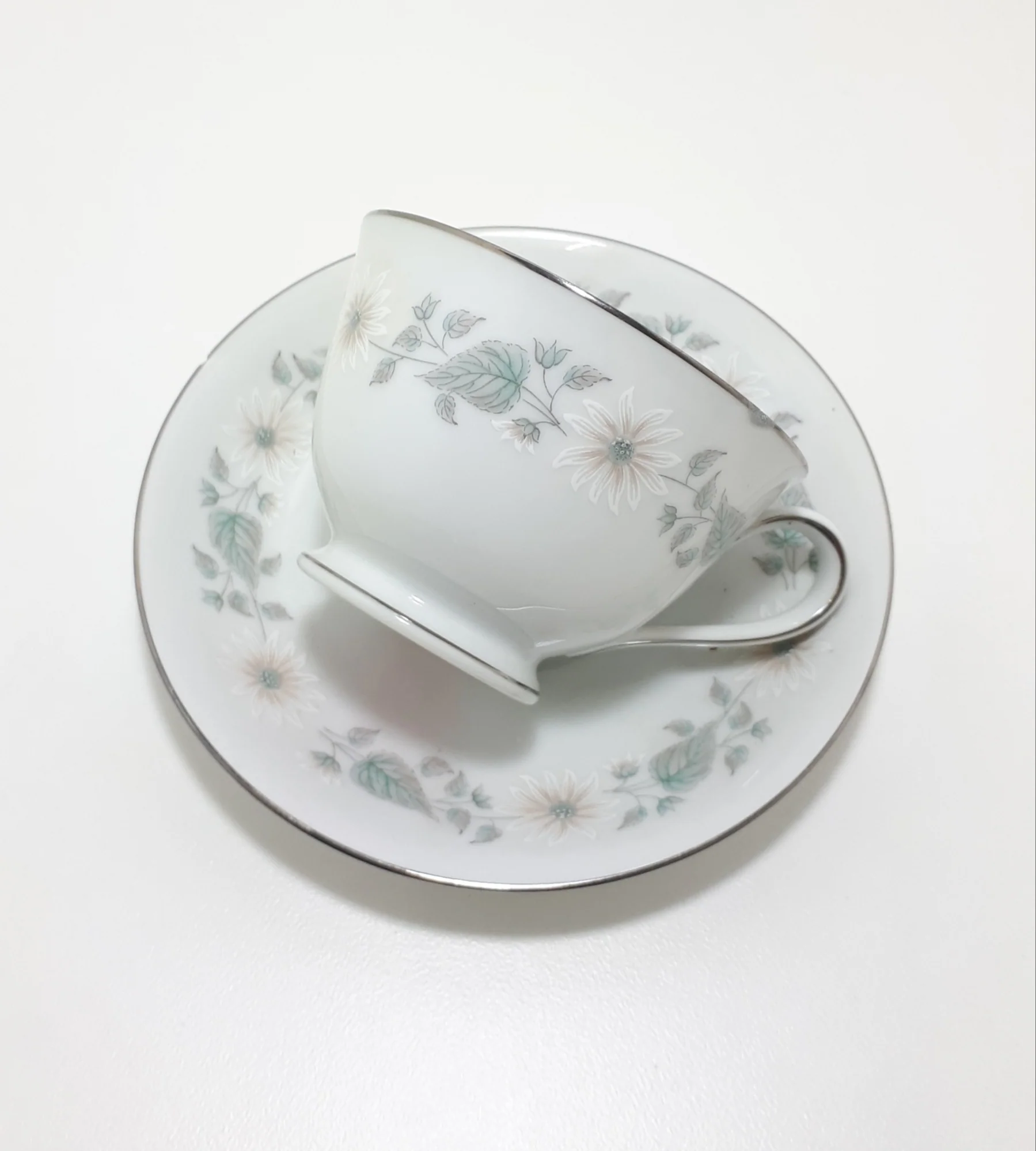 Two Fine Porcelain Noritake Tea Duos – Wellesley Pattern 6214 & Savoy Pattern 5825 - Image 4