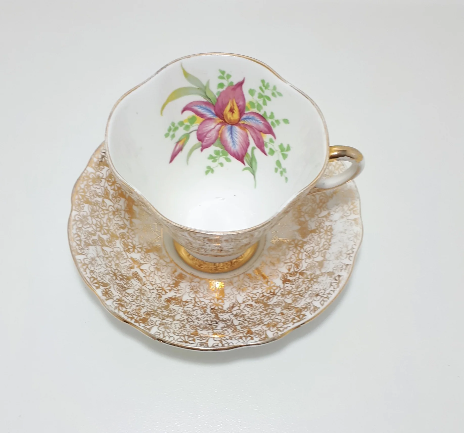 Vintage 1950’s Windsor Bone China Hammersley Fine Porcelain Gold Chintz Tea Duo - Image 3