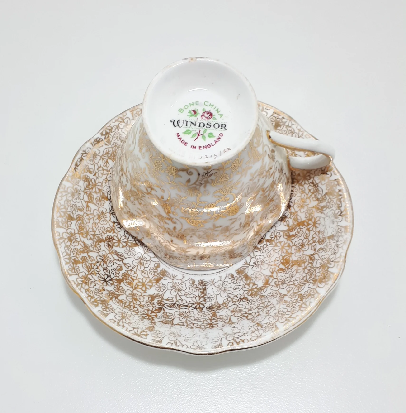 Vintage 1950’s Windsor Bone China Hammersley Fine Porcelain Gold Chintz Tea Duo - Image 6