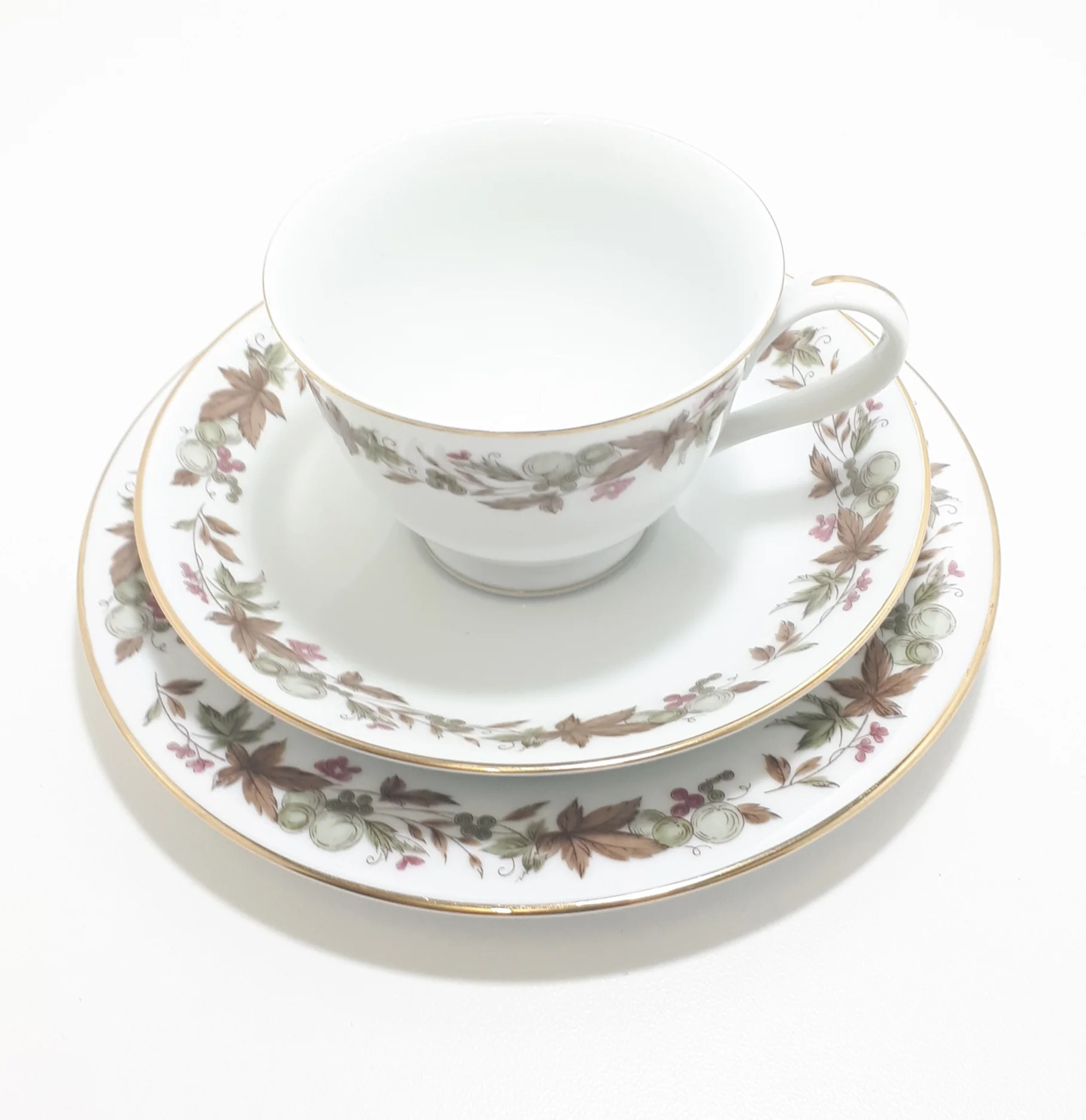 Vintage 1960-1979 Royal Ceramics (Noritake) Japanese Fine Porcelain Tea Trio, Cup, Saucer & Tea Plate – Westwood Pattern - Image 3