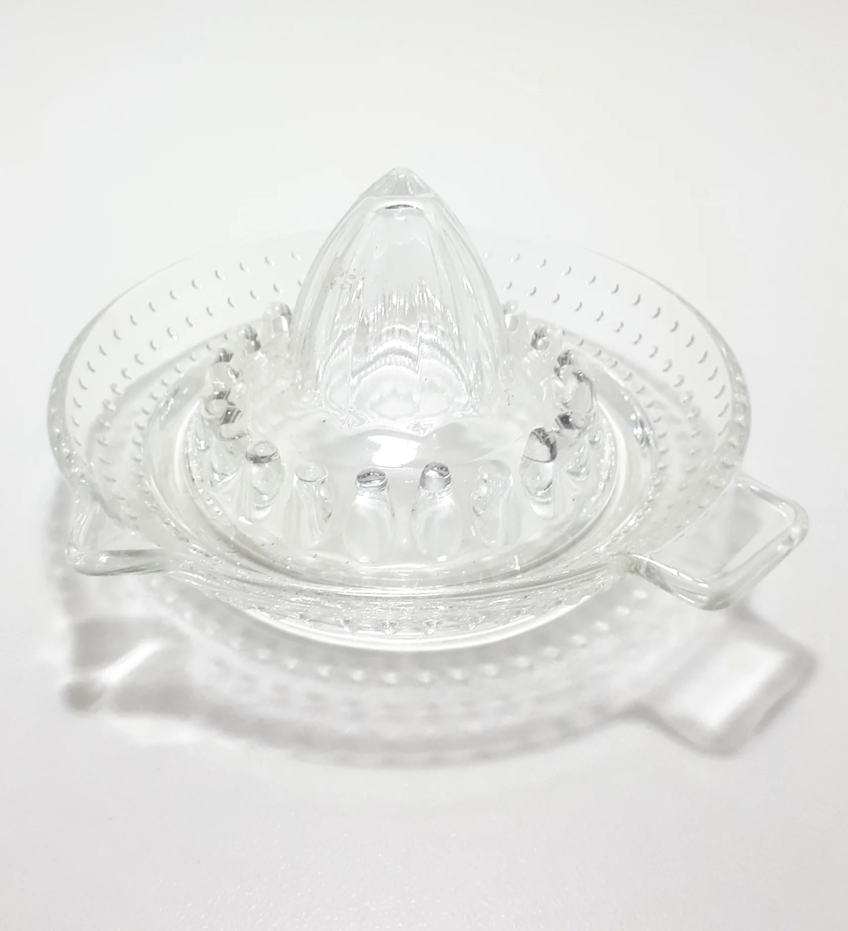 Vintage Clear Glass Orange / Citrus Juicer - Image 3
