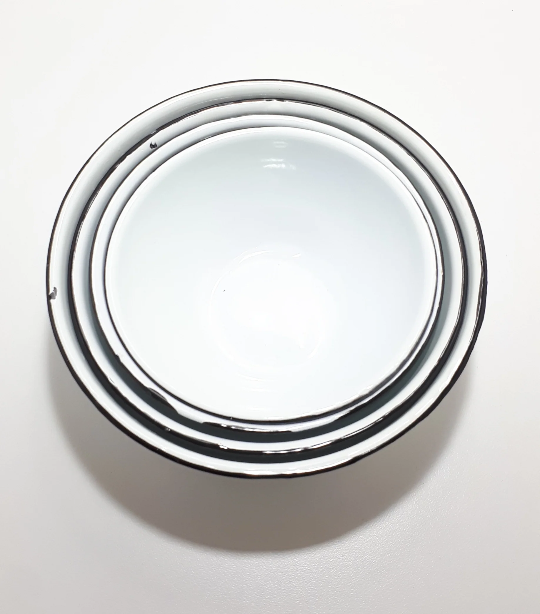 Vintage Enamel 4 Piece Bowl Set - Image 5