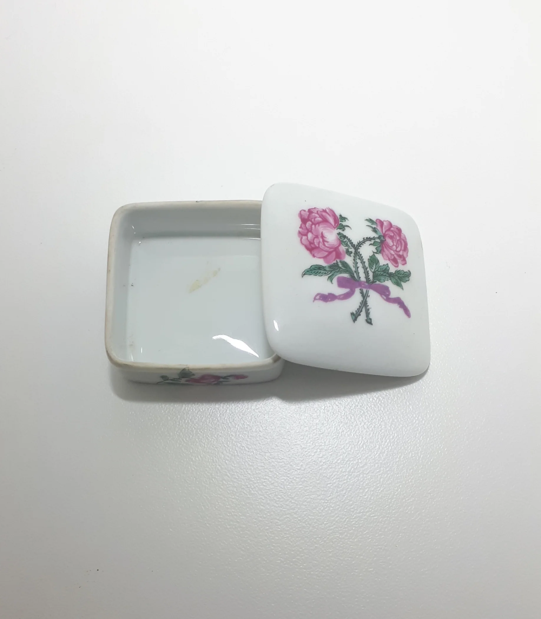 Vintage French Bernardaud Limoges Fine Porcelain Lidded Trinket Box With Rose Detail - Image 4