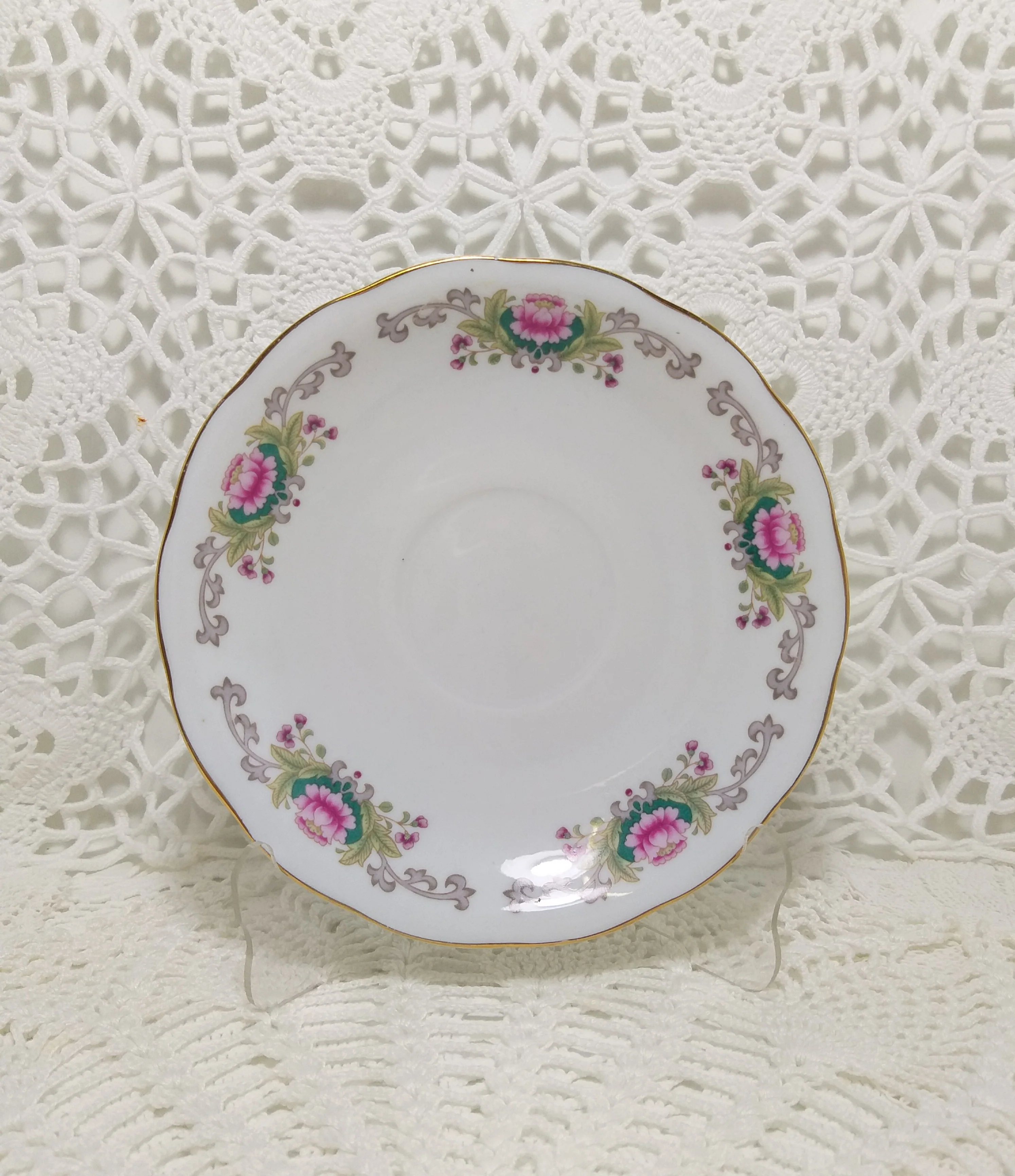 Vintage Hunan Chinese Fine Porcelain Saucers With Gold Trim