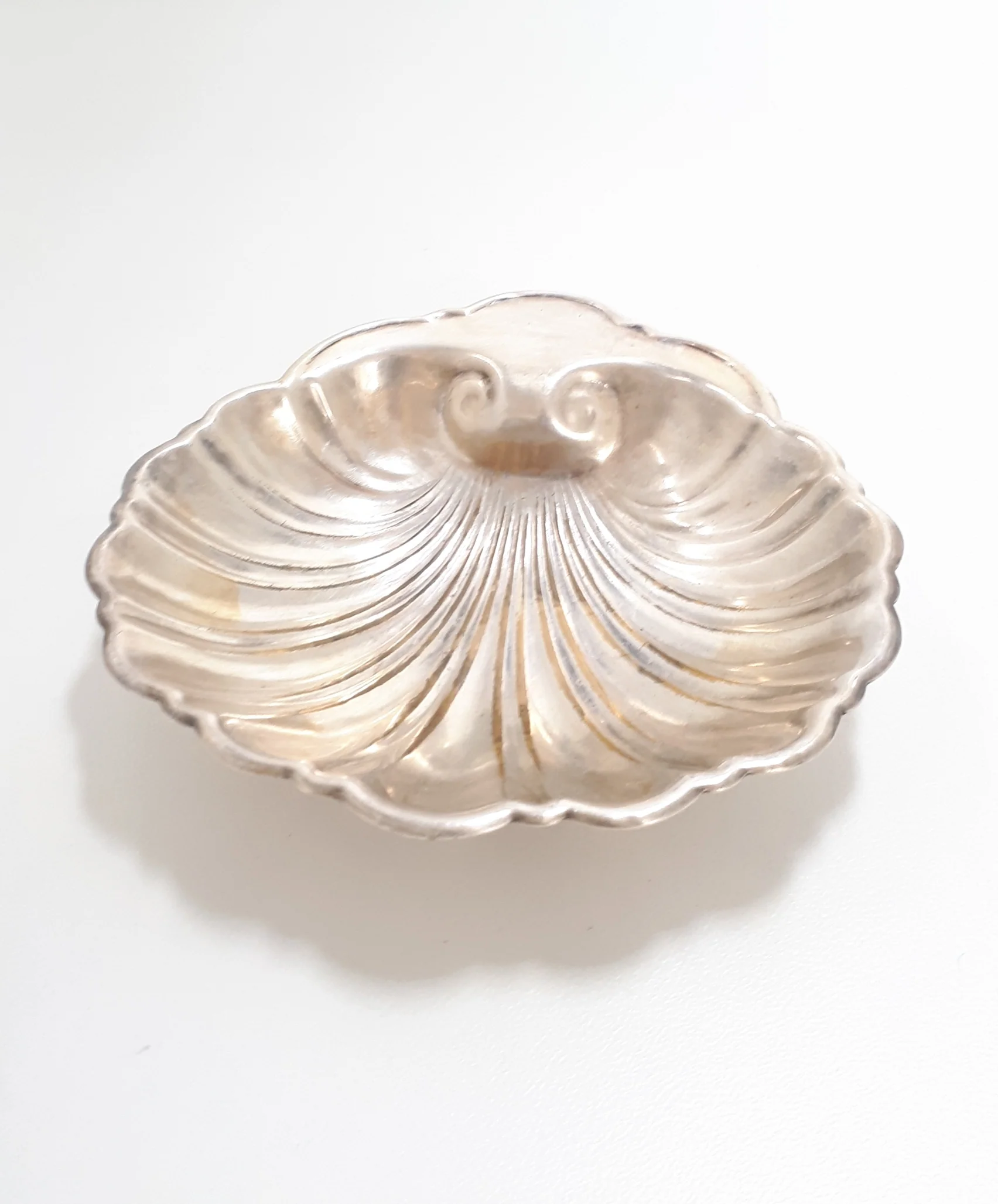 Vintage Mid-Century Silver Plated Scalloped Clam Shell Dish