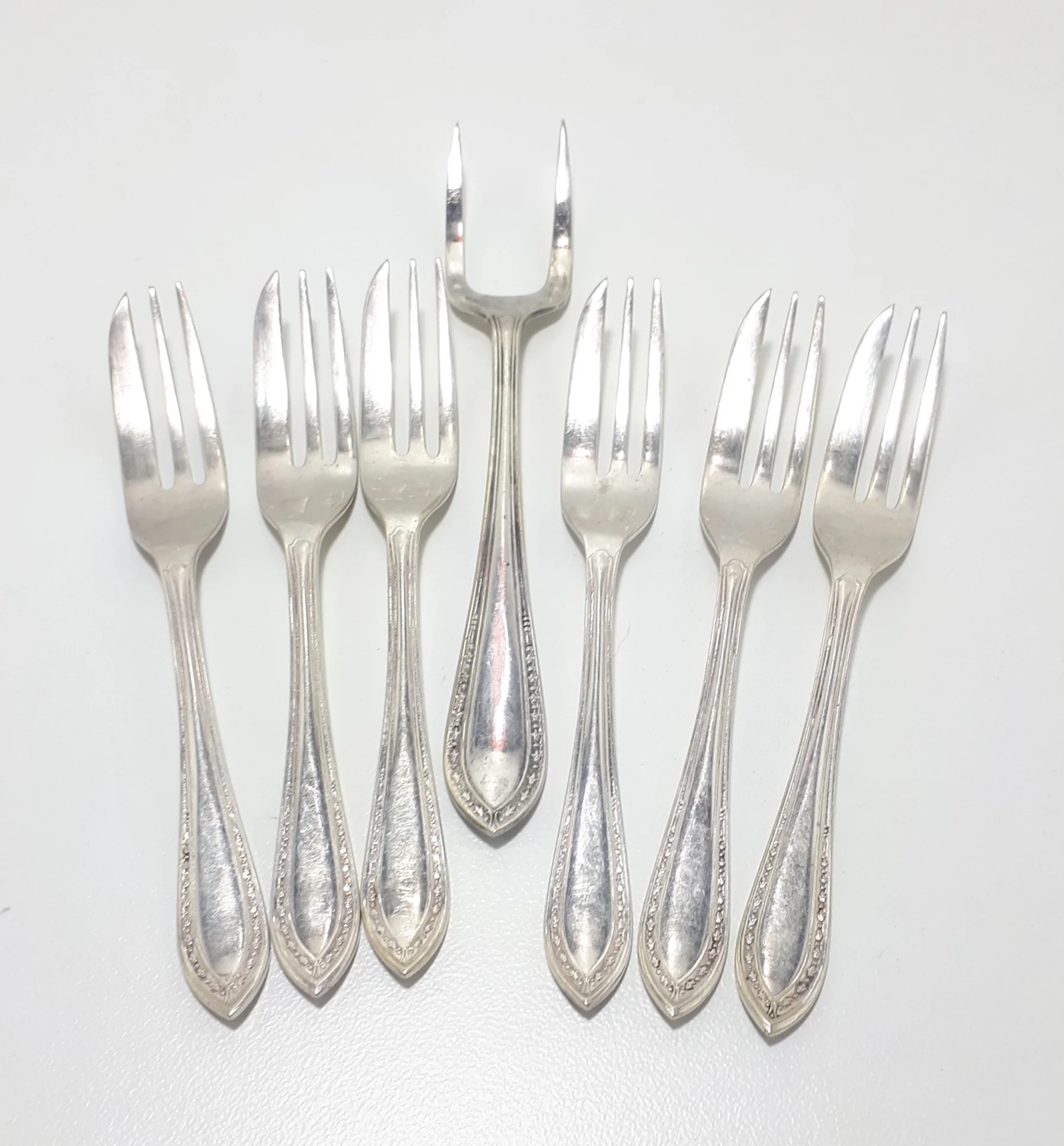 Vintage Pre 1950βs Set Of 6 Silver Plated Ell Ware, Sheffield, Cake Fork With Matching Server Fork β Countess Version Handle Design - Image 2