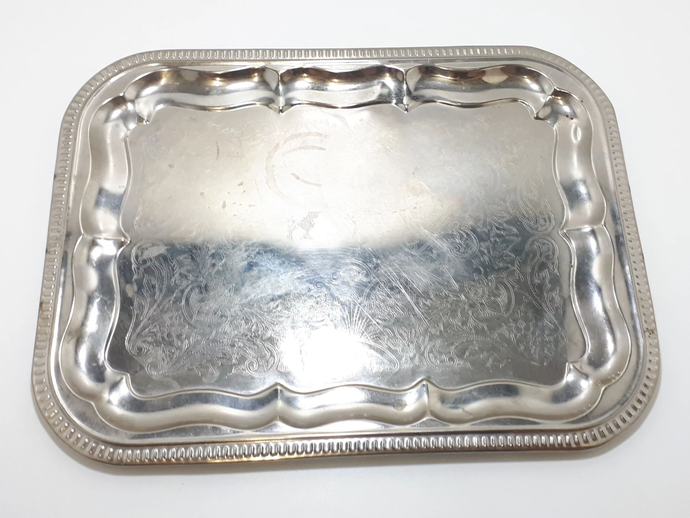 Vintage Rectangular Shaped Serving Tray With Serpentine Verge - Image 2