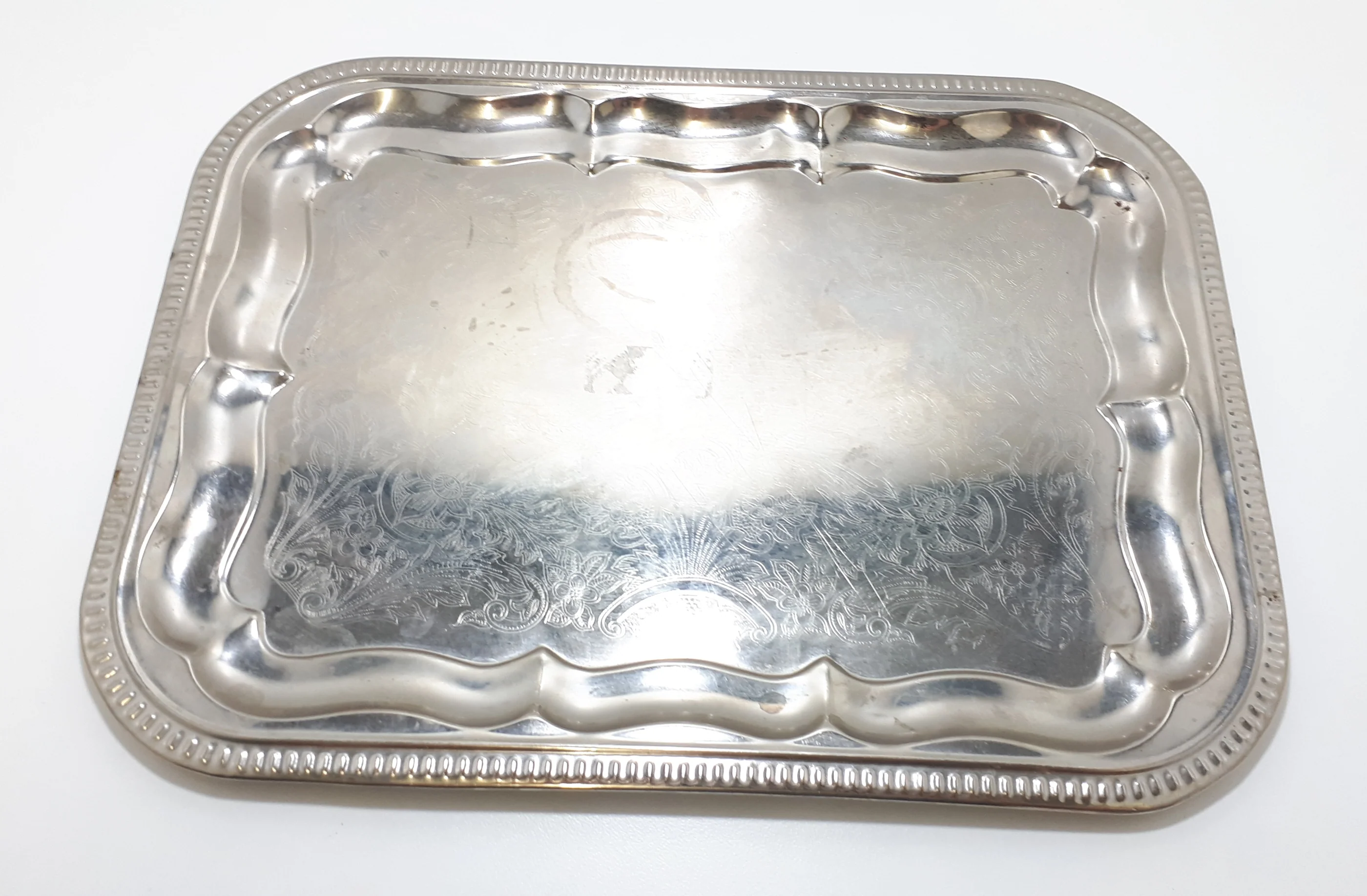 Vintage Rectangular Shaped Serving Tray With Serpentine Verge - Image 6