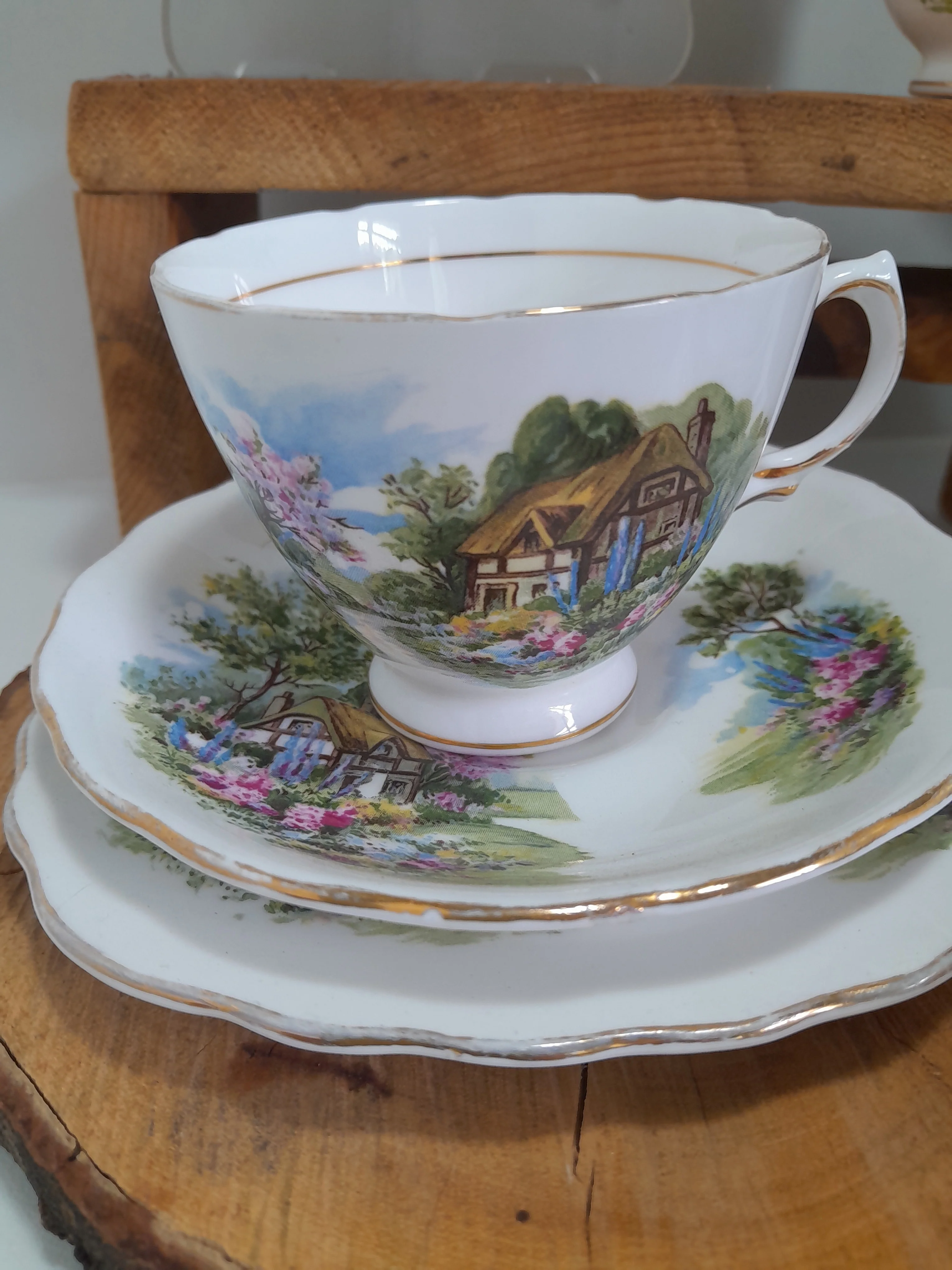Vintage Royal Vale Bone China Tea Set – 15 Pieces - Image 4