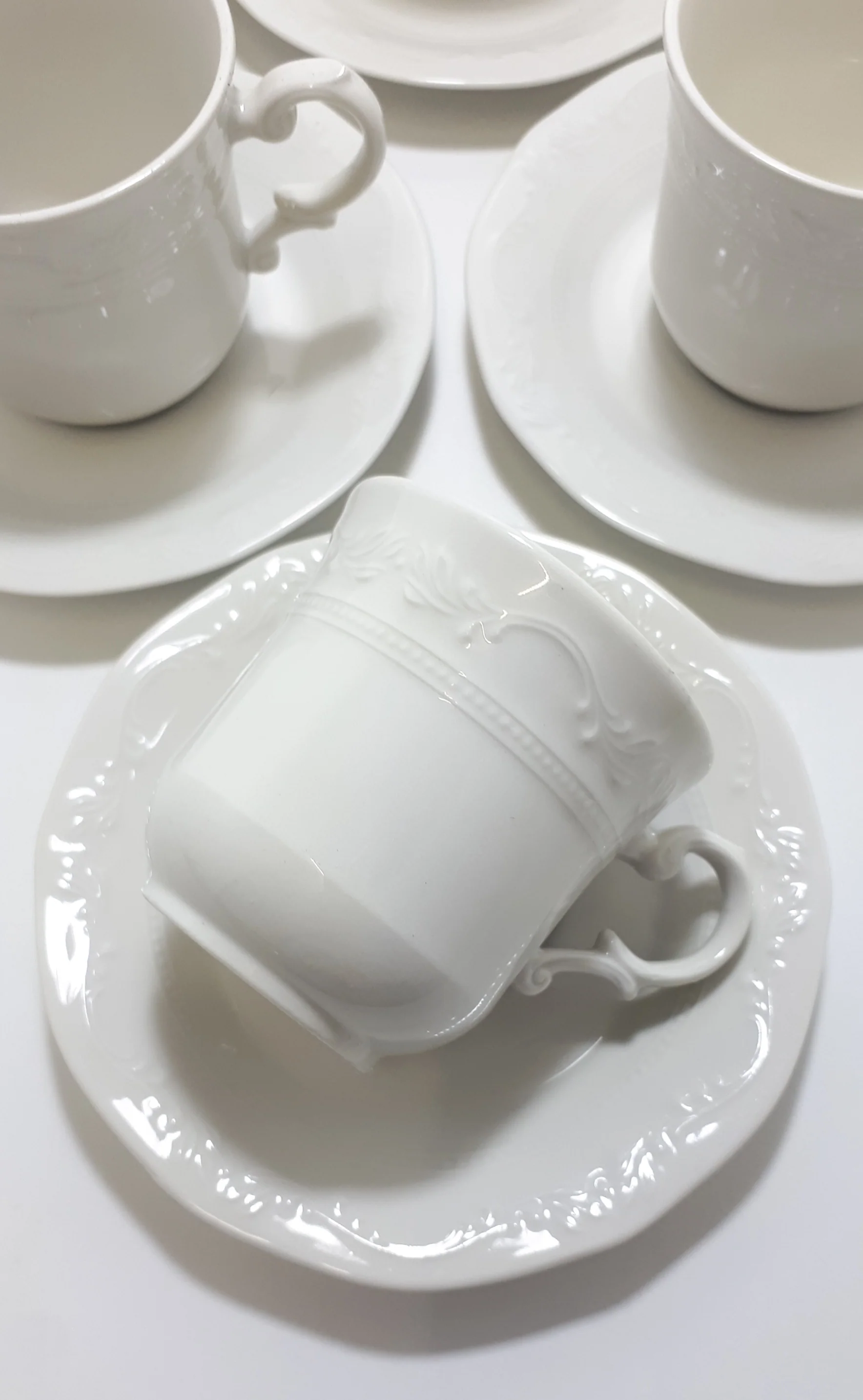 Vintage South African Set Of 6 White Huguenot Royale Cups & Saucers - Image 4