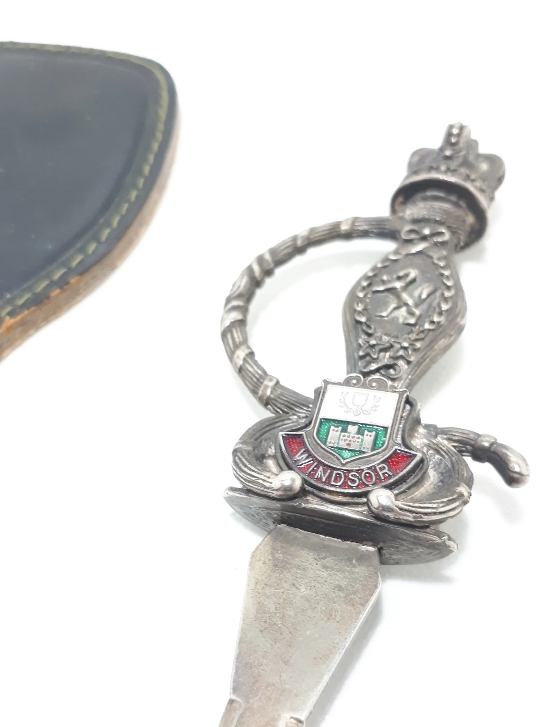 Windsor Souvenir Sword Letter Opener With Genuine Leather Sheath - Image 4